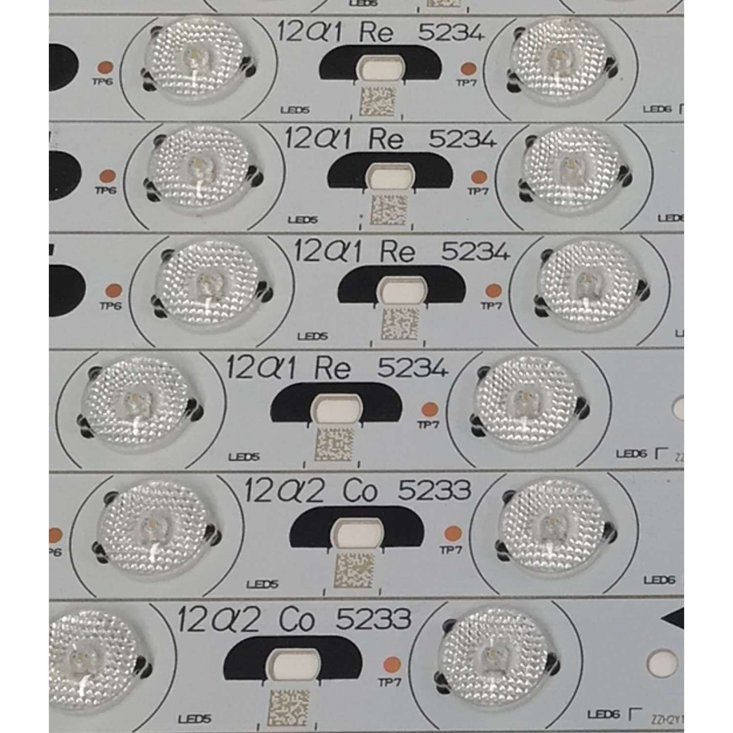 KIT DE LEDS PARA TV SHARP ORIGINAL / INCOMPLETO SOLO 45 PIEZAS / NUMERO DE PARTE 5231 / 5232 / 5233 / 5234 / 5235 / 5236 / ZZH2Y13WC10 / ZZH2Y14WC10 / PANEL LK900D3GW102 / MODELOS LC-90LE745U / LC-90LE657U / KIT CONSTA ORIGINALMENTE DE 48 PIEZAS - Imagen 2