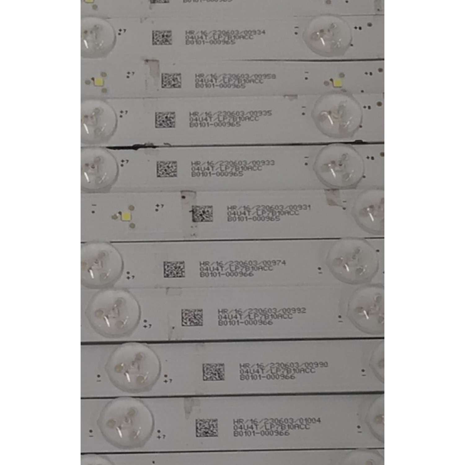 KIT DE LEDS PARA TV TCL ORIGINAL / INCOMPLTO SOLO 19 PIEZAS / NUMERO DE PARTE 75HR330M11 / 75HR330M11A3 V1 / 75HR330M11B3 V1 / 75HR330M11C3 V0 / 75C11G / PANEL LVU750NDJC / MODELO 75Q750G / KIT CONSTA ORIGINALMENTE DE 20 PIEZAS - Imagen 2