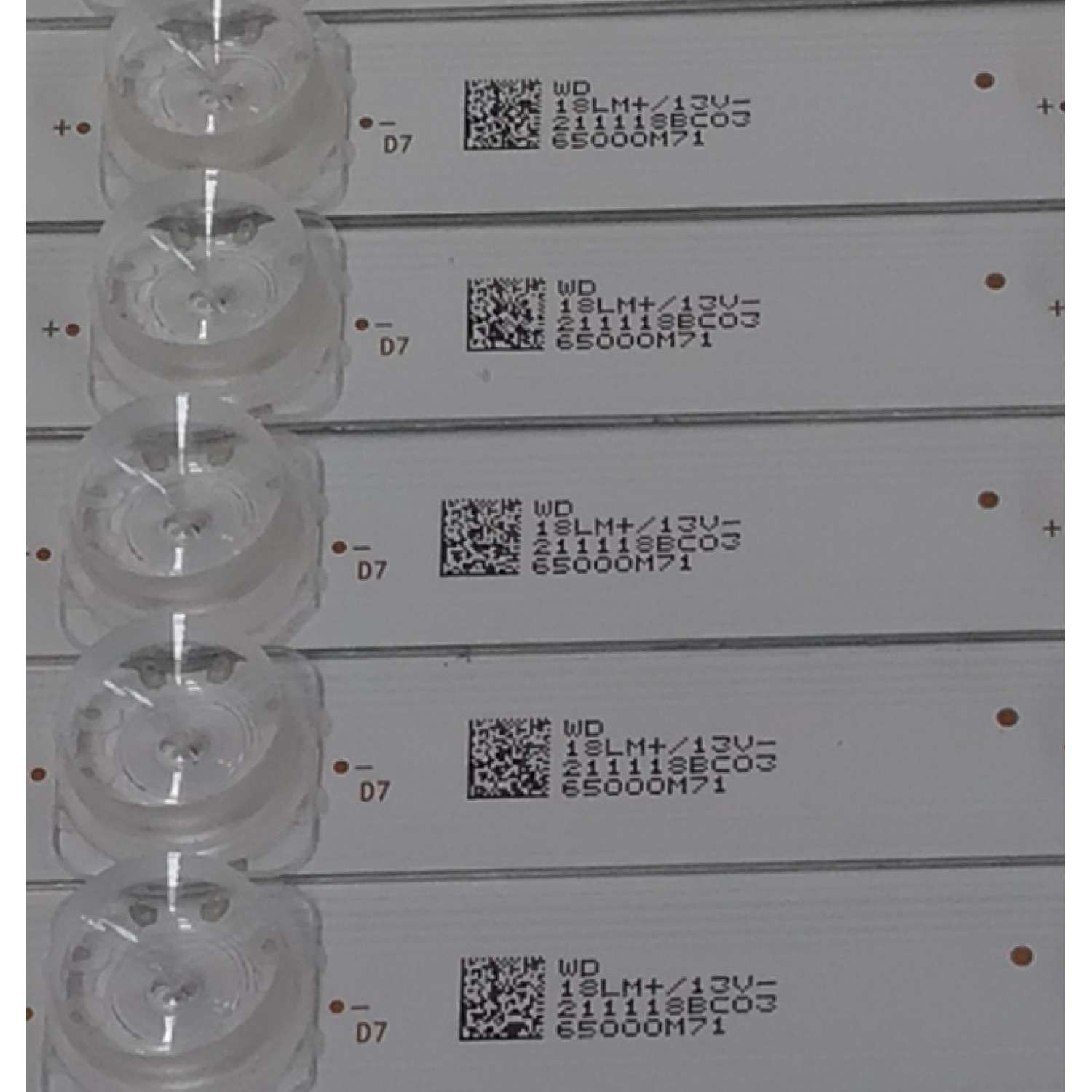 KIT DE LEDS PARA TV ONN ORIGINAL 12 PIEZAS / NUMERO DE PARTE LED65D10-ZC46AG-01 / 30365010208 / E479275 / 65000M71 / 211118BC03 / PANEL JR645R3HA7L / MODELO 100071705 - Imagen 3