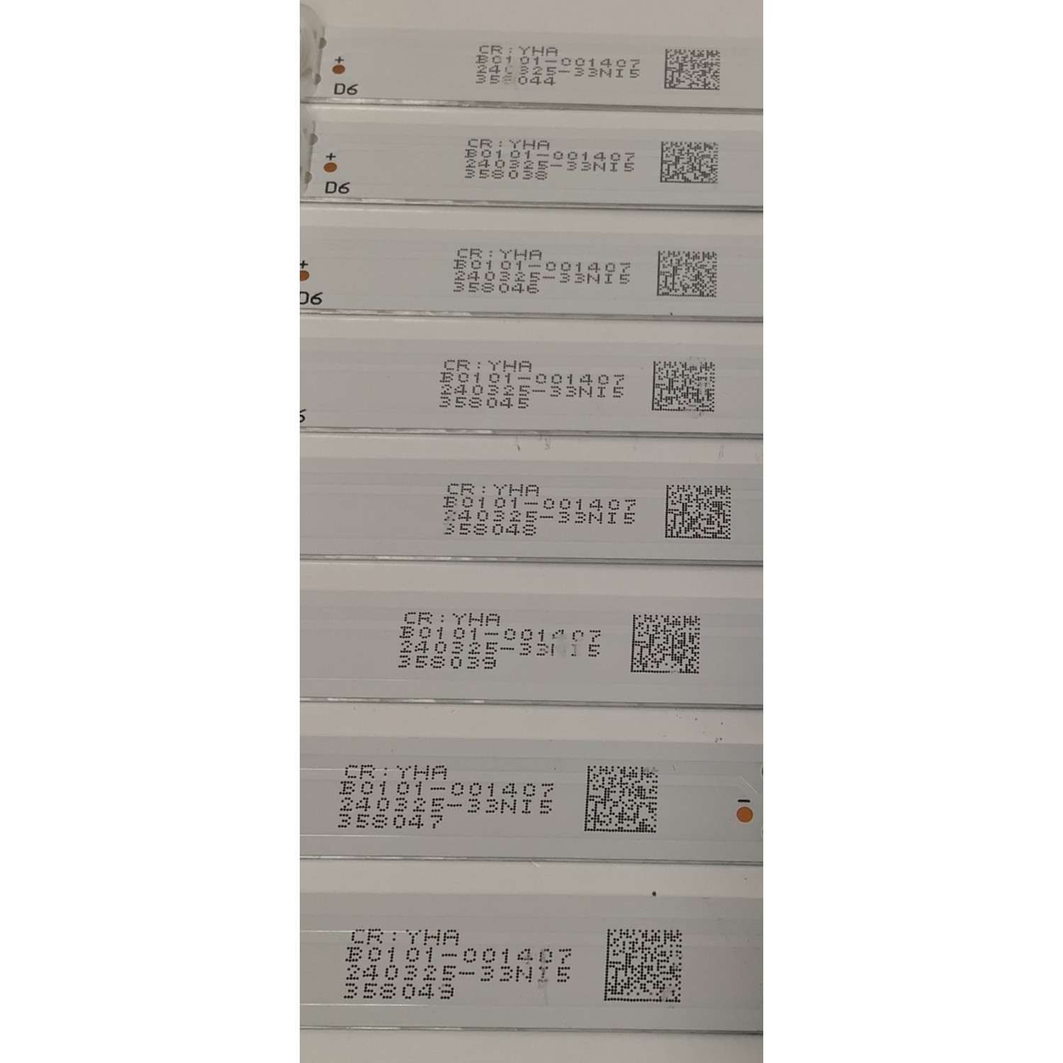 KIT DE LEDS PARA TV TCL ORIGINAL 8 PIEZAS / NUMERO DE PARTE 65TN2L2-ZX3030-8X9YH / 65TN2L2-ZX3030-8X9YH-20231025 0.3 / B0101-001407 / 240325-33N15 / PANEL LVU650NDJL / MODELO 65Q671G - Imagen 3