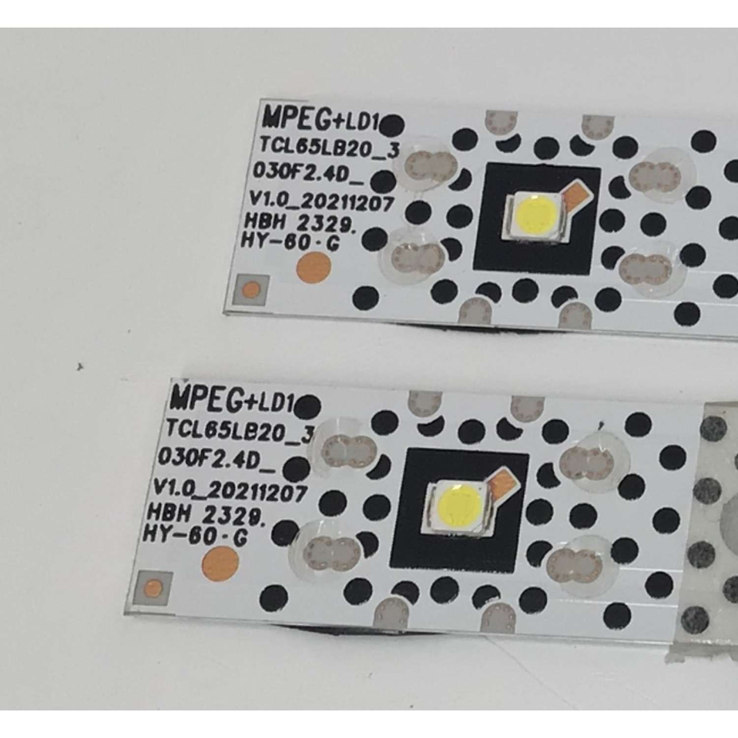 KIT DE LEDS PARA TV TCL ORIGINAL 2 PIEZAS / NUMERO DE PARTE TCL65LB20 / TCL65LB20_3030F2.4D_V1.0_20211207 / B0101-00618 / C0092 / ZMJK / 13023 / FB9 / 0 / 230724 / 02642 / TG / 230724 / 02641 / TG / PANEL LVU650NDEL / MODELO 65S450F - Imagen 2