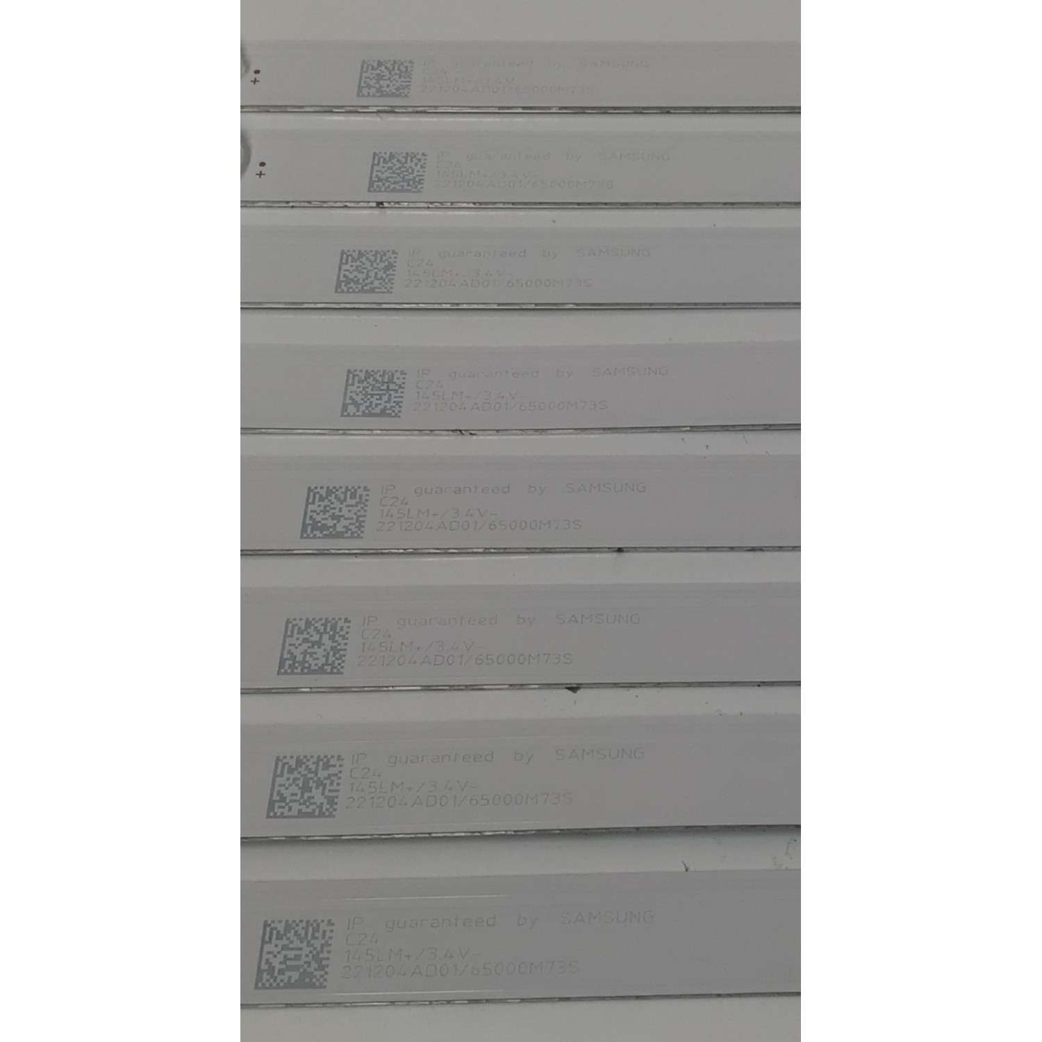 KIT DE LEDS ORIGINAL PARA TV ONN 8 PIEZAS / NUMERO DE PARTE 30365007043D / LED65D07-ZC62AG-02D / 30365007043BD / LED65D07-ZC62AG-02BDF / PANEL JR645R3HH3L / MODELO 100012587 65" - Imagen 3