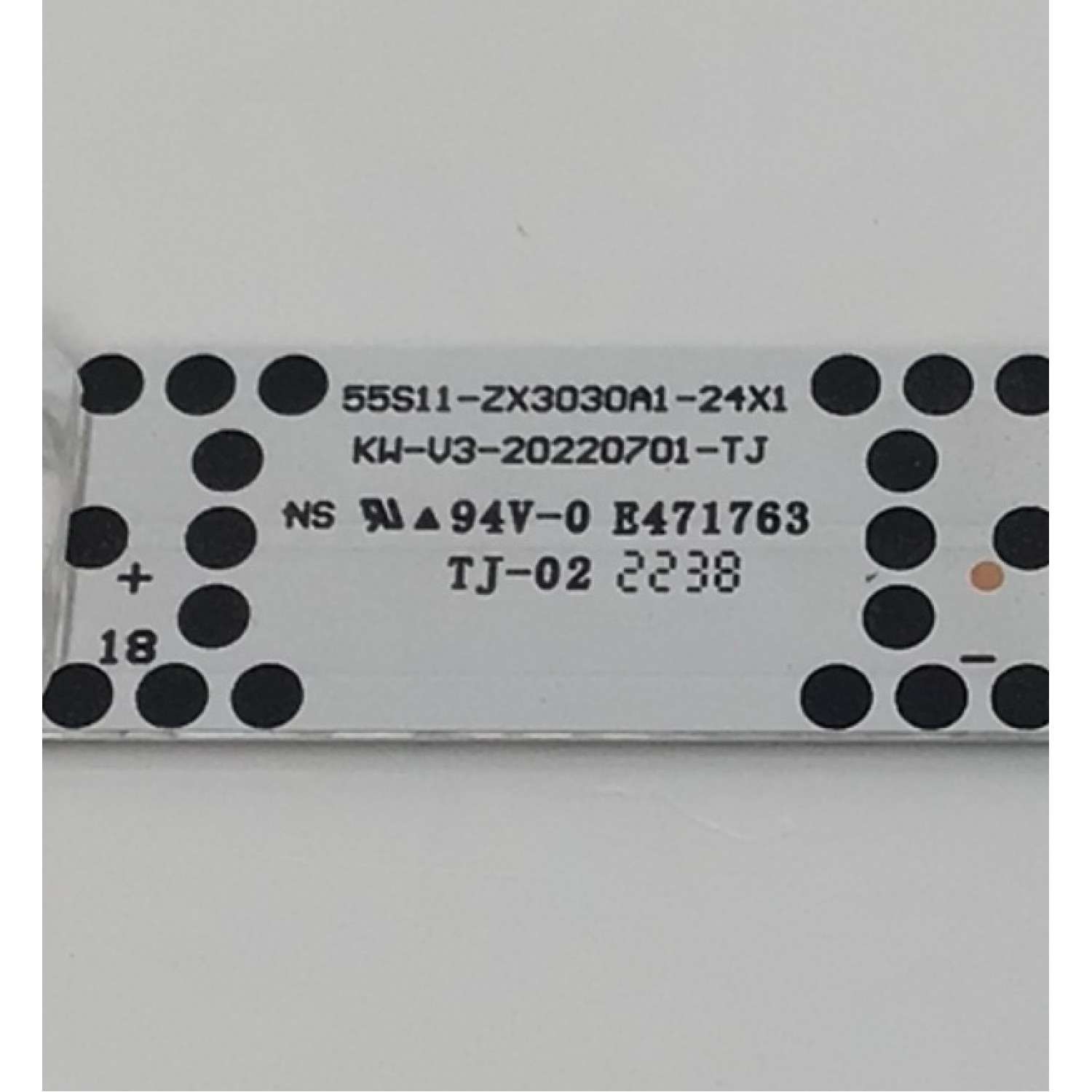 LED PARA TV TCL ORIGINAL 1 PIEZA / NUMERO DE PARTE 55S11-ZX3030A1-24X1-KW / 55S11-ZX3030A1-24X1-KW-V3-20220701-TJ / B0101-000679 / 4628863A1 / 221025052 / 221025 / 066477 / 55S11-CKD A / PANEL LVU550NDEL / MODELO 55S453 - Imagen 4