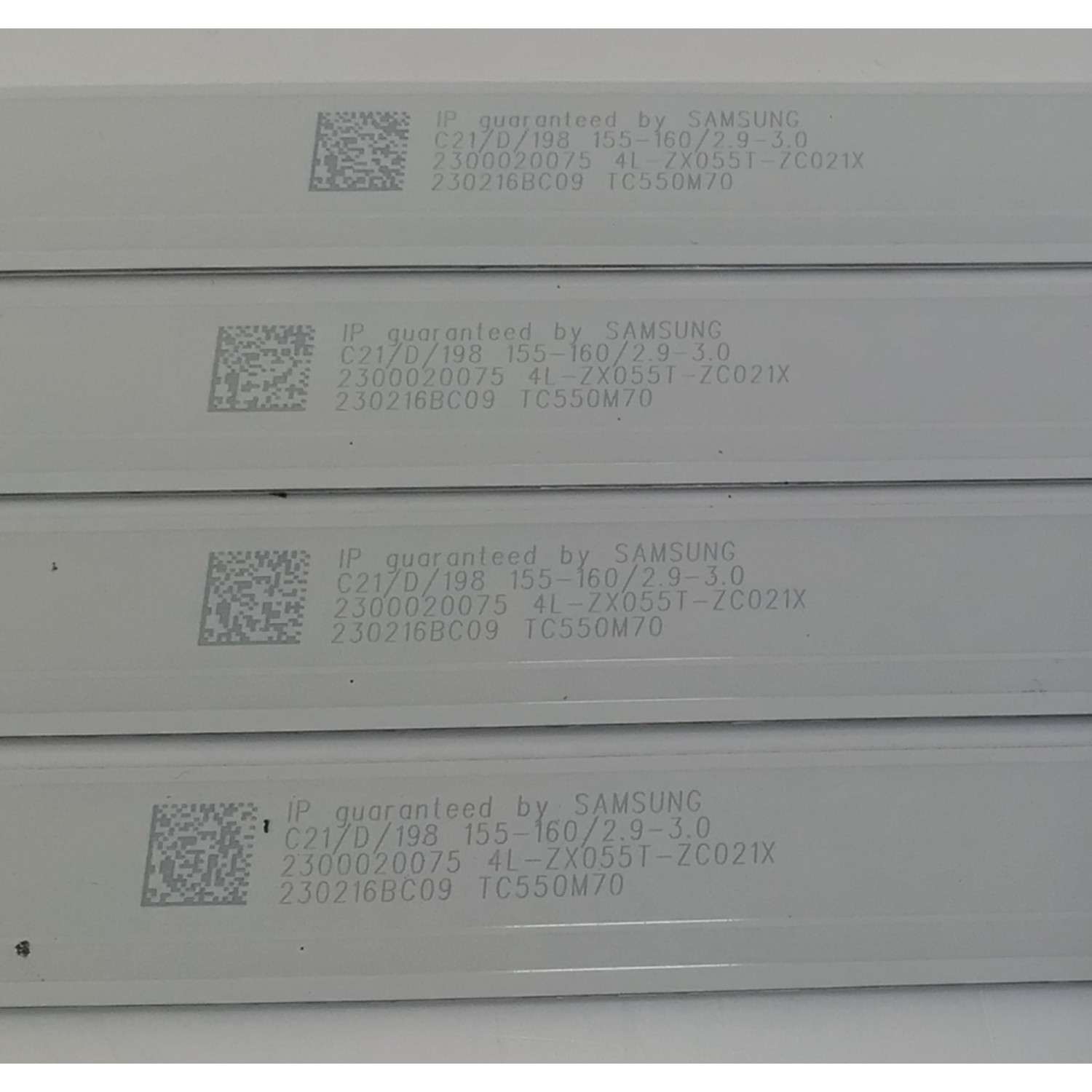 KIT DE LEDS PARA TV PHILIPS ORIGINAL 4 PIEZAS / NUMERO DE PARTE 303TC550068D / TCL55D09-ZC42AG-06D / 2300020075 / 230216BC09 / 4L-ZX055T-ZC021X / TC550M70 / PANEL T8-55D6120-LPBX002 / MODELO 55PUL6673 / 55PUL6673/F7 - Imagen 4