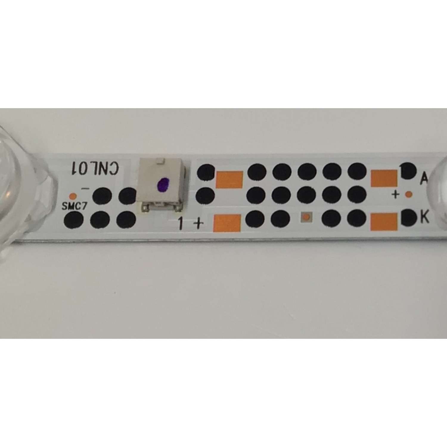 LED PARA TV VIZIO ORIGINAL 1 PIEZA / NUMERO DE PARTE 303IN400036D / INN40D12-ZC46AG-04D / B241D0000 / 439AB0LB / 00FDDS / 12334 / PANEL V400HJ9-E03 REV.C1 / DISPLAY V400HJ9-203 / MODELO D40FM-K09 - Imagen 2
