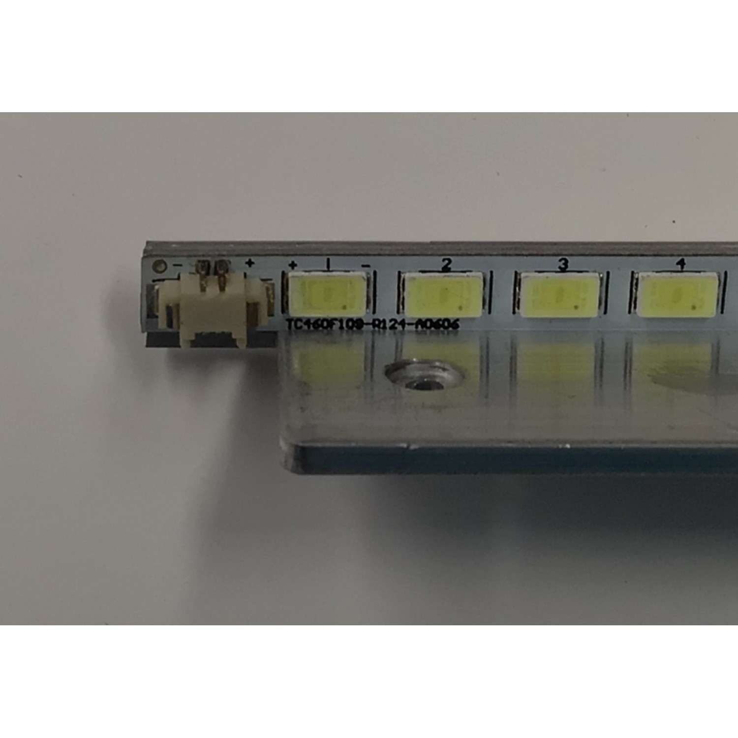 KIT DE LEDS PARA TV WESTINGHOUSE ORIGINAL 2 PIEZAS / NUMERO DE PARTE TC460F109 / TC460F109-R124-A0606 / PANEL TC460F109-A1 / MODELO EW46T4LZ - Imagen 3
