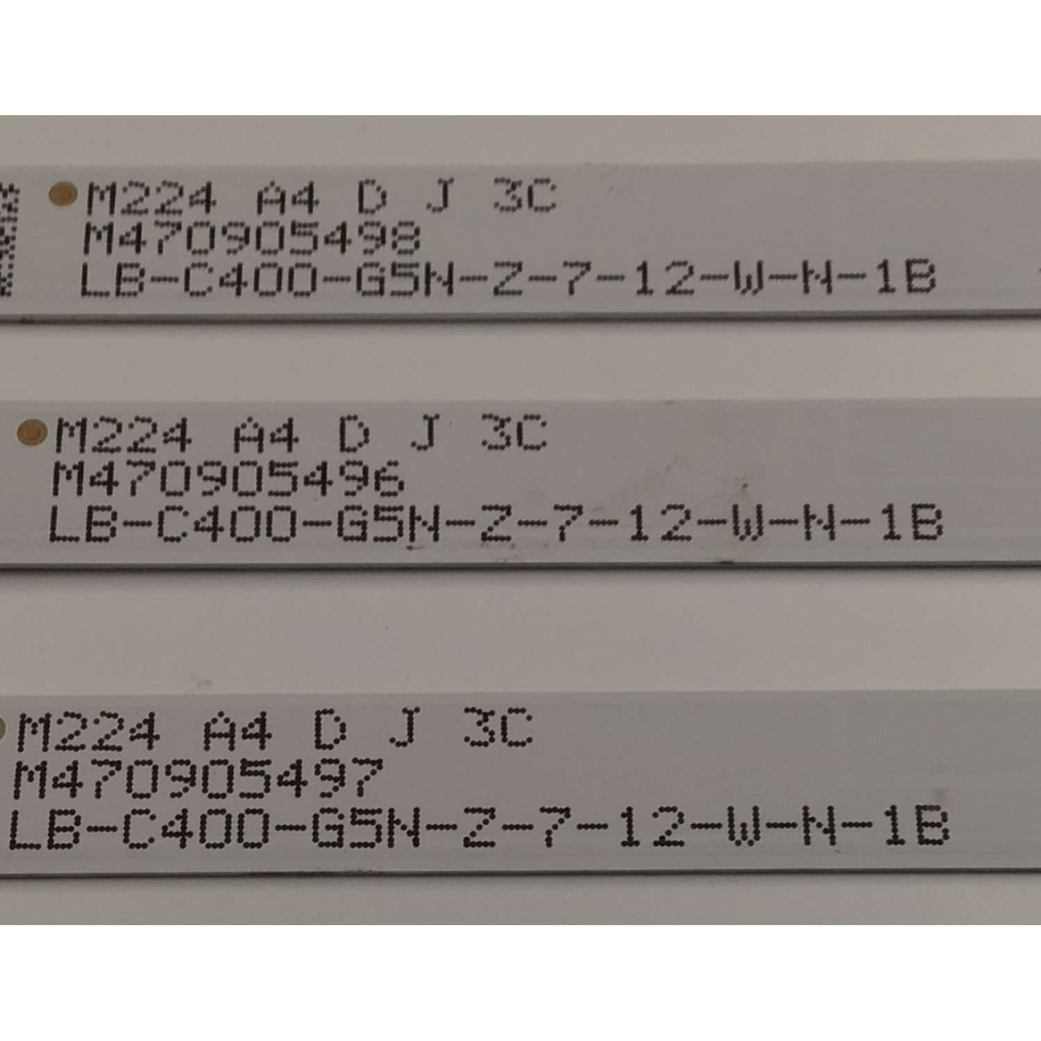 KIT DE LEDS PARA TV ONN ORIGINAL 3 PIEZAS / NUMERO DE PARTE MS-L5296 V1 / LB-C400-G5N-Z7-12-W-N-1B / M224 A4 D J 3C / M470905496 / M470905497 / M470905498 / PANEL C400Y21-G5 / MODELO 100058007 40" / DAW40FR - Imagen 2