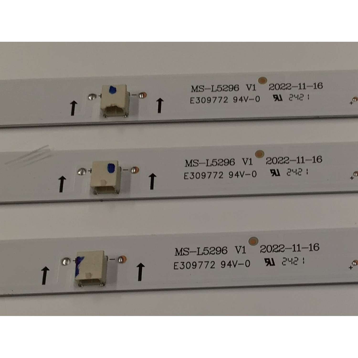 KIT DE LEDS PARA TV ONN ORIGINAL 3 PIEZAS / NUMERO DE PARTE MS-L5296 V1 / LB-C400-G5N-Z7-12-W-N-1B / M224 A4 D J 3C / M470905496 / M470905497 / M470905498 / PANEL C400Y21-G5 / MODELO 100058007 40" / DAW40FR - Imagen 3