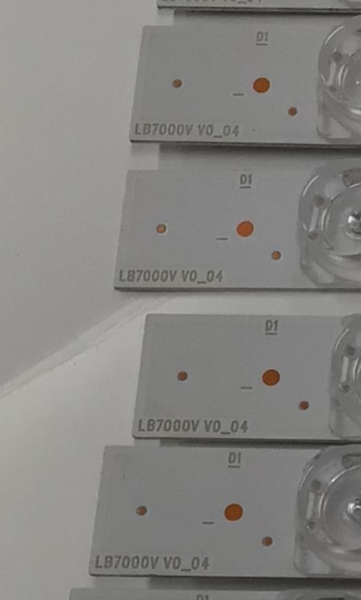 KIT DE LEDS PARA TV VIZIO ORIGINAL 16 PIEZAS / NUMERO DE PARTE LB7000V / LB7000V V1_03 / LB7000V V0_04 / 81010 / 31507B/31506C / LM70D / MAC3J6/MA83J6 / LR021/LL021 / MODELO M70Q6M-K03  - Imagen 6