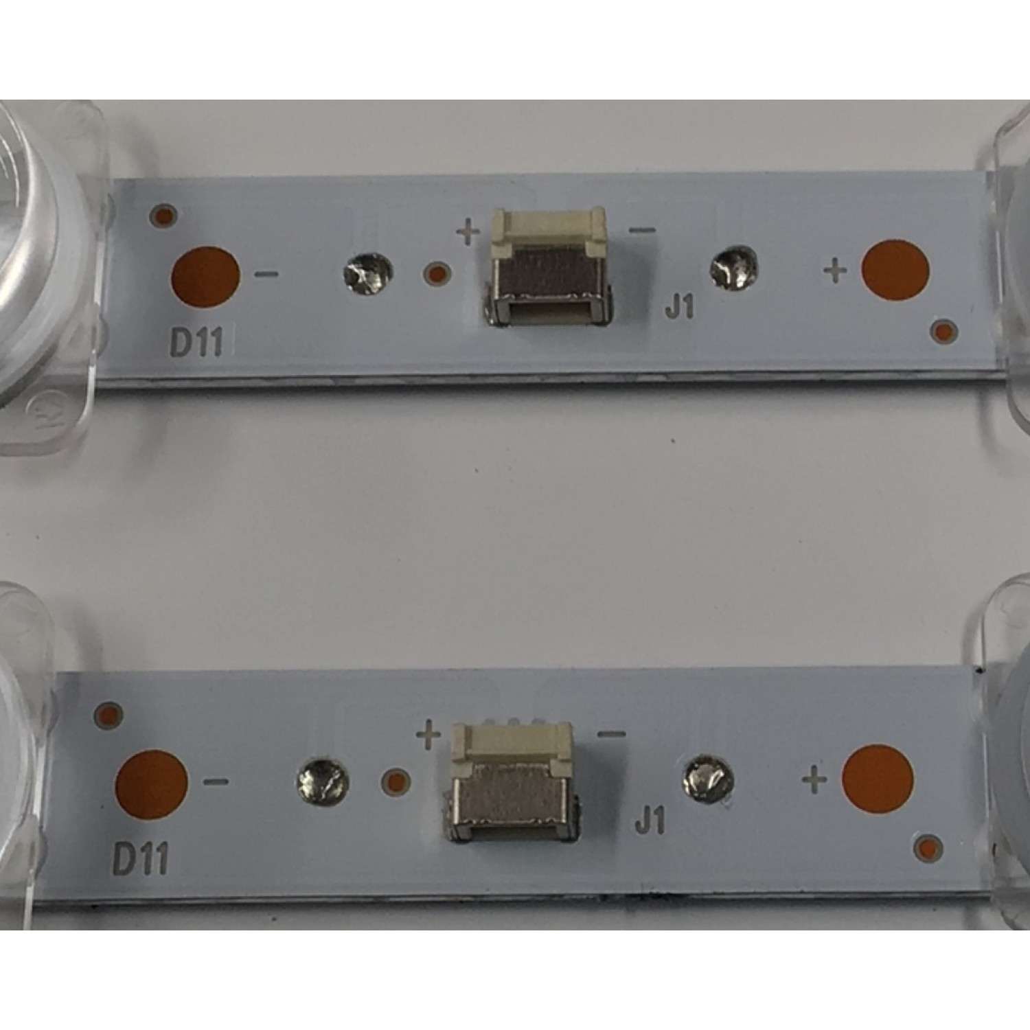 KIT DE LEDS PARA TV ORIGINAL 2 PIEZAS / NUMERO DE PARTE LB4305T / LB4305T V1_00 / 210BZ15D0B / 33MBHC0L / 24051 / 256246 / 31896 / 000002R / 8793A 20 / MODELO 43" - Imagen 4