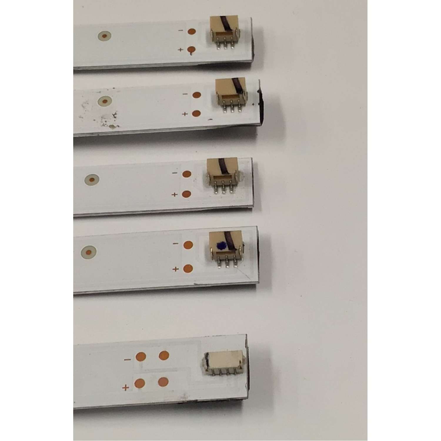 KIT DE LEDS PARA TV SHARP ORIGINAL 5 PIEZAS / NUMERO DE PARTE 4708-K58DGF-A3113N21 / 4708-K58DGF-A3113N11 / K580WDGF A3 / XRJ1060 / SLC04708RA0 / 110510-580F3031 / K580WDGF / PANEL K580WDGF / DISPLAY CV580U3-T01 REV:02 / MODELO 4T-C58EL8UR - Imagen 2