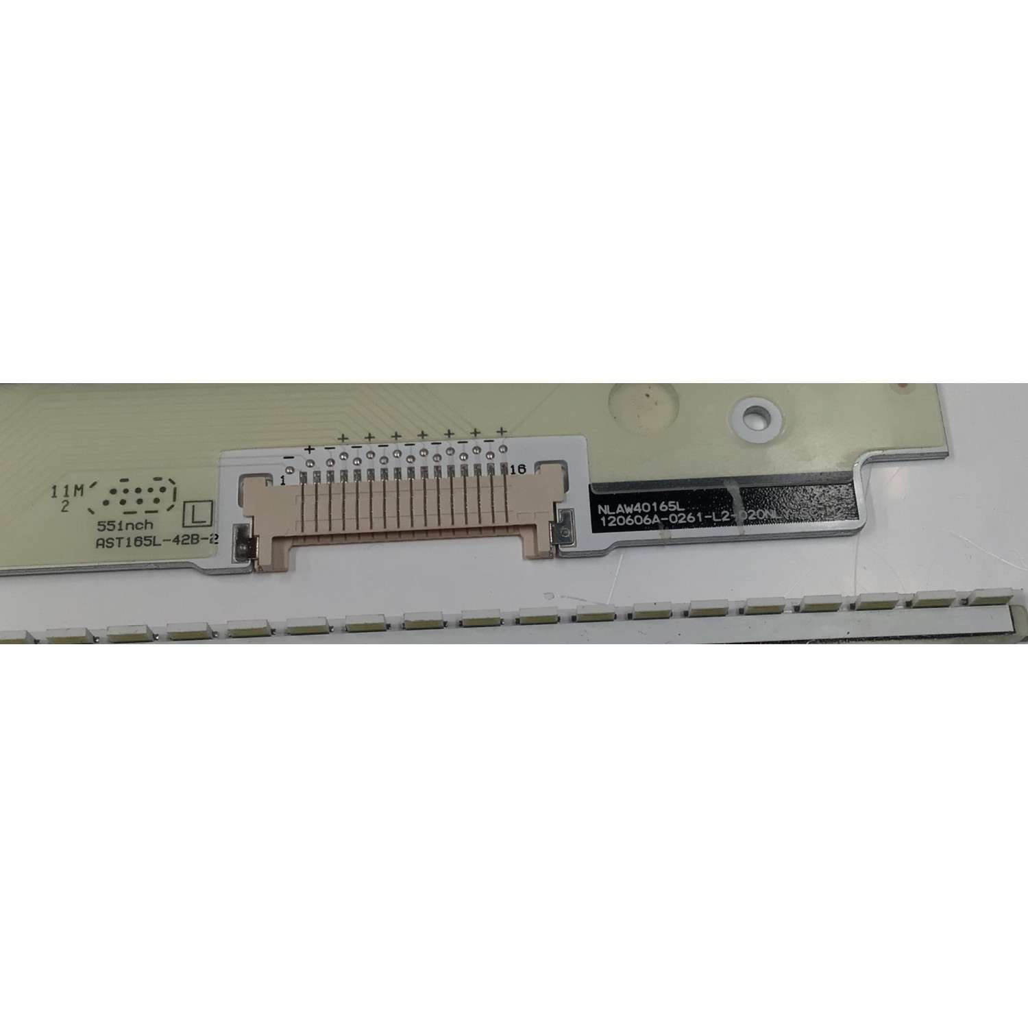 KIT DE LEDS PARA TV ORIGINAL 2 PIEZAS / NUMERO DE PARTE NLAW4016 / NLAW4016L / NLAW4016R / 120606A-0261-L2-020NLY-SC-M2 / 120606A-0051-R1-020NLY-SC-M2 / AST165R-42B-1 / AST165L-42B-2 / 55INCH / PANEL VVX55F130A00 / MODELO TC-L55WT50 - Imagen 3