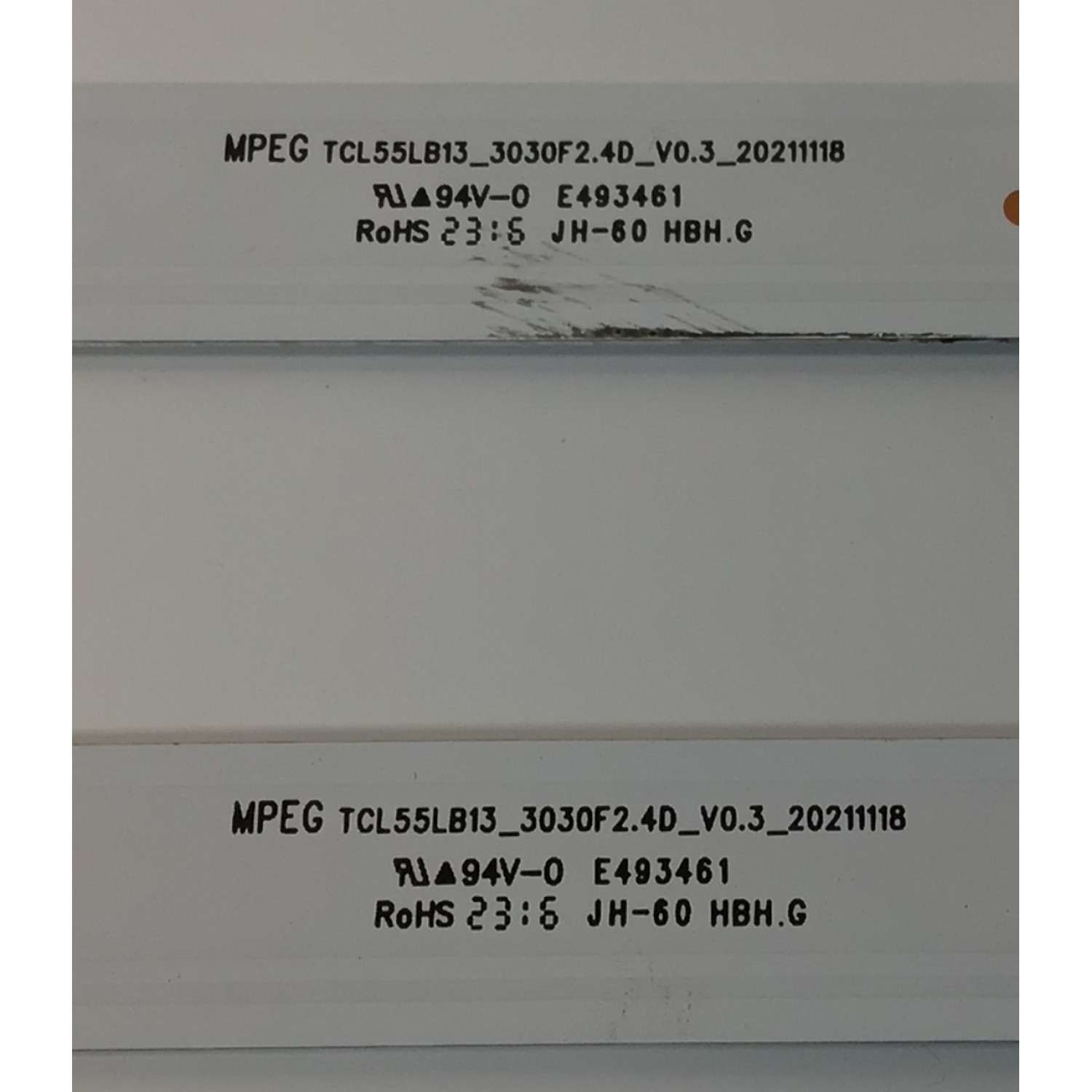 KIT DE LEDS PARA TV TCL ORIGINAL 2 PIEZAS / NUMERO DE PARTE TCL55LB13 / TCL55LB13_3030F2.4D  / TCL55LB13_3030F2.4D V0.3 2021118 / B0101-001081 / A0011/ZMJK / 20073/F98 / PANEL LVU550NDEL CS9W9N V2 / MODELO 55S470G  - Imagen 4