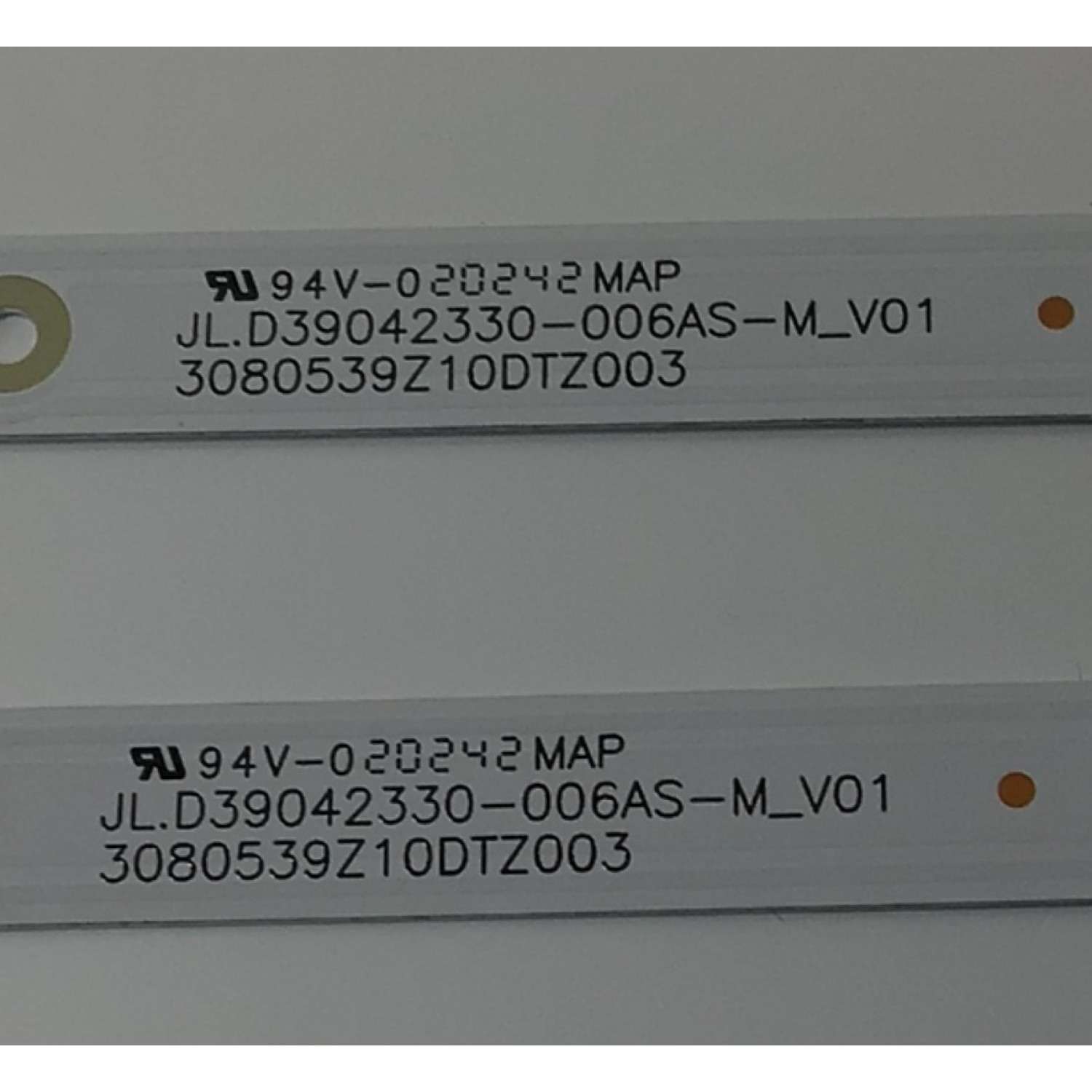 KIT DE LEDS PARA TV SANSUI ORIGINAL / INCOMPLETO SOLO 2 PIEZAS / NUMERO DE PARTE JL.D39042330-006AS-M / JL.D39042330-006AS-M_V01 / 3080539Z10DTZ003 / DISPLAY V400HJ6-PE1 REV.C3 / PANEL CX400DLEDM / MODELO S40P28FN  / KIT CONSTA ORIGINALMENTE DE 3 PIEZAS - Imagen 2