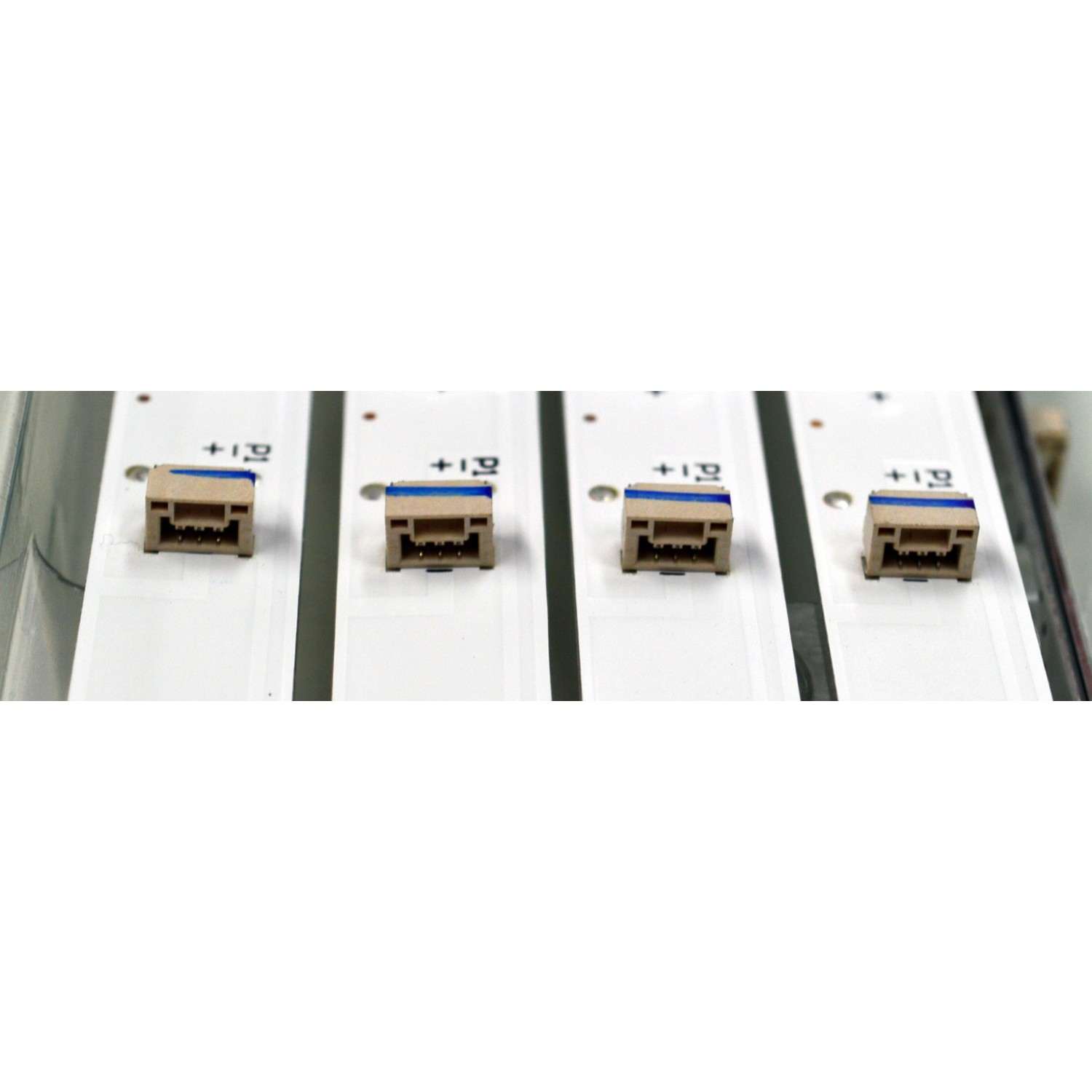 KIT DE LEDS ORIGINAL NUEVOS PARA TV LG 4 PIEZAS / NUMERO DE PARTE 55HR332M11A0 V0 / 55D2000 / 4C-LB550T-HR12C / 55D2000 11*4 / LL7RB2R1C / 55HR332M11A0 / E493481 / PANEL LVU550LGDX / NC650TQG-ABKH1 / MODELOS 55UP7000PUA / 55UP7000PUA.CWMYLH - Imagen 2