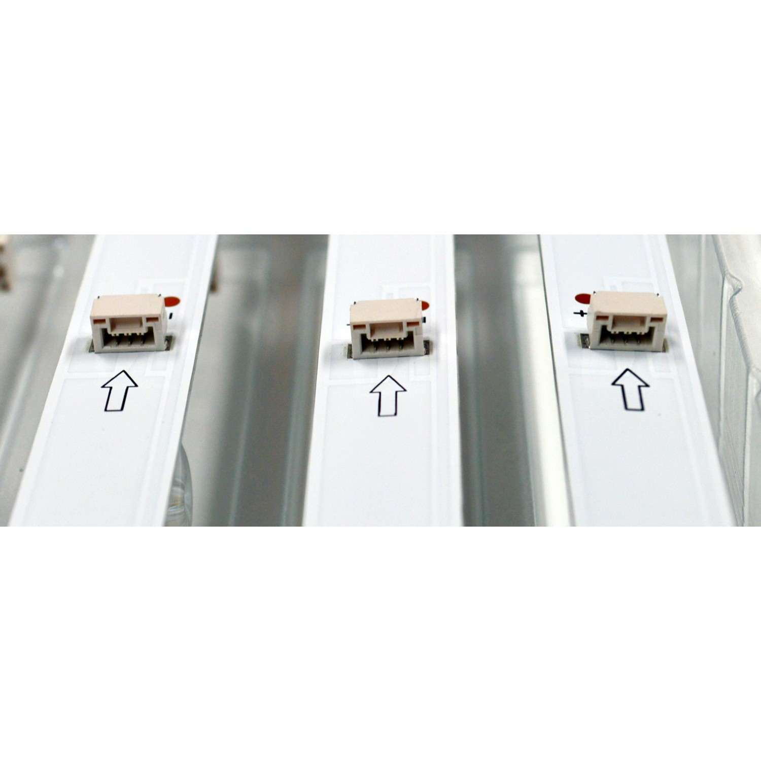 KIT DE LEDS ORIGINAL NUEVOS PARA TV HKPRO 3 PIEZAS / NUMERO DE PARTE CRH-AT43D2000303007039C4REV1.1 / 4C-LB430T-XREC / AT43D2000 / E479275 / 265957 / MODELOS HKP43SM9 / LD43FS-C50 - Imagen 2