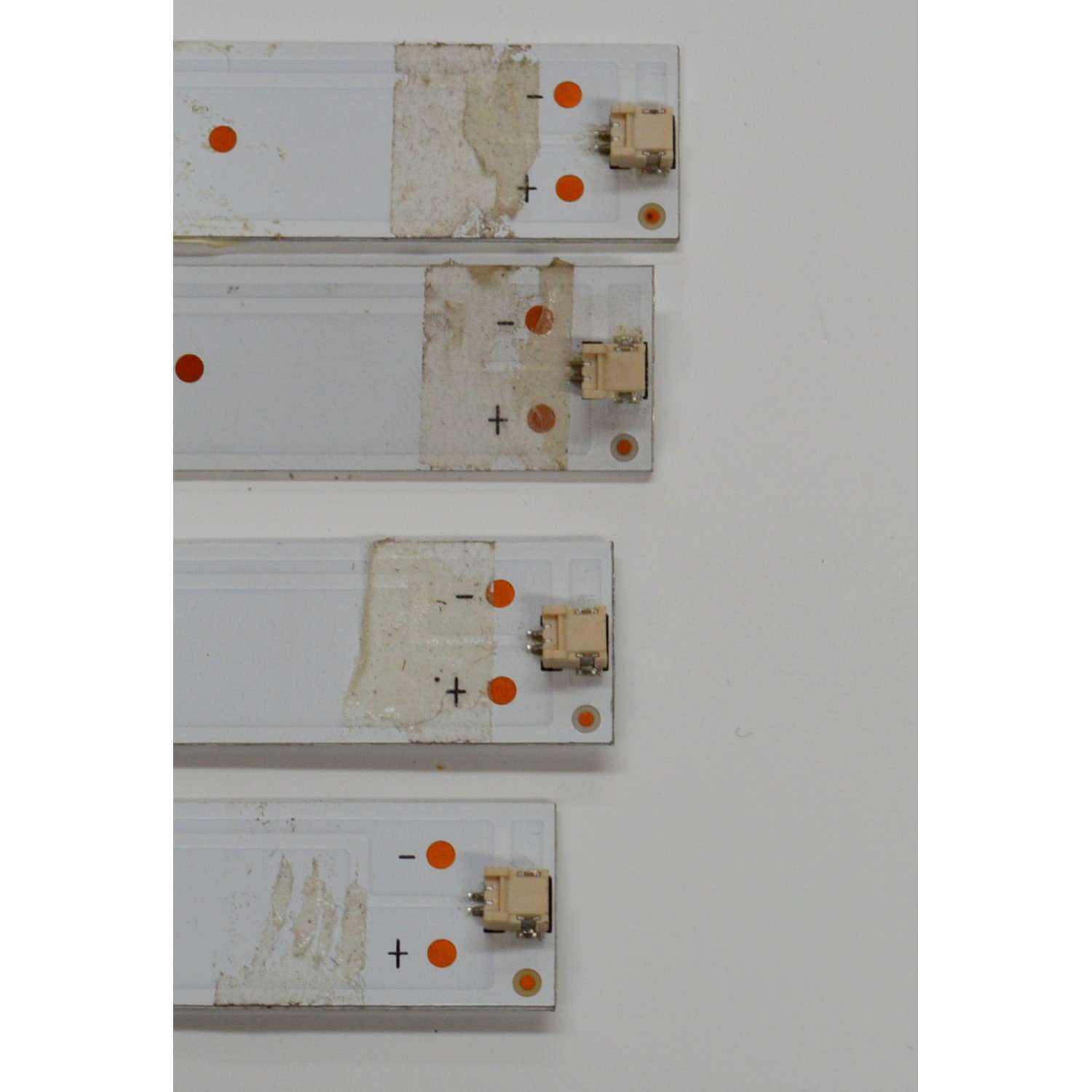 KIT DE LEDS ORIGINAL PARA TV SANSUI 4 PIEZAS / NUMERO DE PARTE JL.D50091330-006DS-M / JL.D50091330-006DS-M_V02 / 50N1 / 185LME43 / D21011 / 30805JF / 050N10Z01 / H502 / MODELO SMX50T1UN - Imagen 4