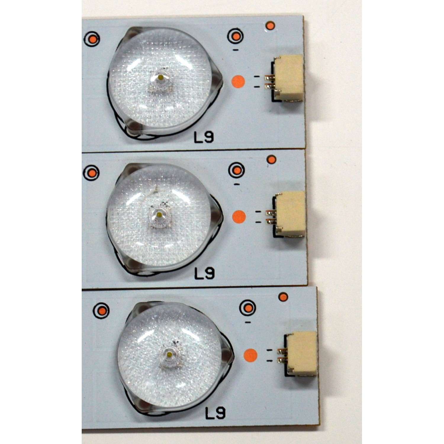 KIT DE LEDS ORIGINAL PARA TV SHARP 3 PIEZAS / NUMERO DE PARTE 4C-LBT3209-YH1 / TCL 32-1-9 / TCL 32-1-9-V3 / 006-P2K1713B / GB5XBV / PANEL LVW320NDAL / MODELO LC-32LE450U - Imagen 2