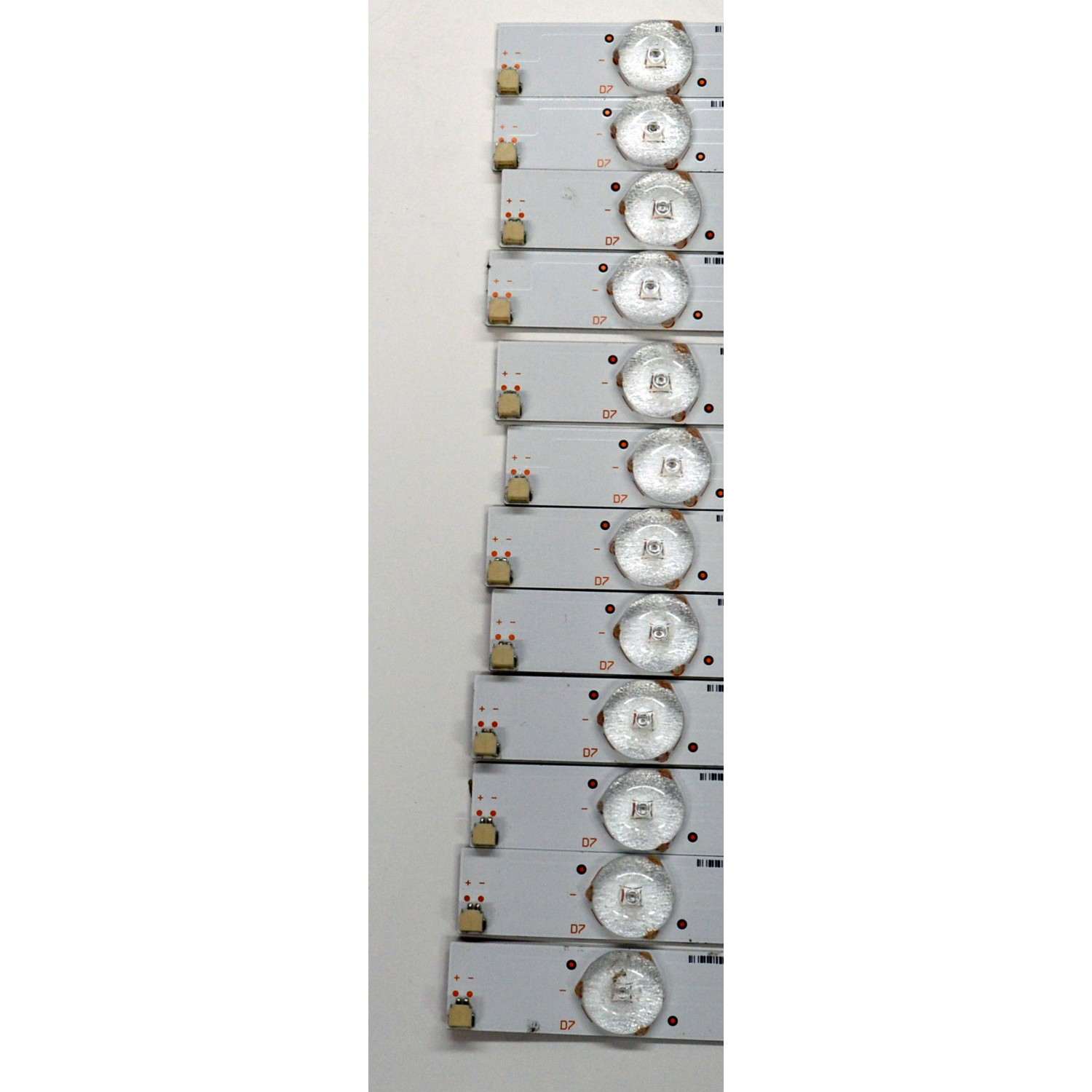KIT DE LEDS ORIGINAL PARA TV VIZIO 12 PIEZAS / NUMERO DE PARTE I-5500WS80072-V4 / TEST001 E330254 / 05638027029 / PANEL LSC55FN11-801 / MODELO E55U-D2 / E55U-D2 LWZQTYDS - Imagen 2