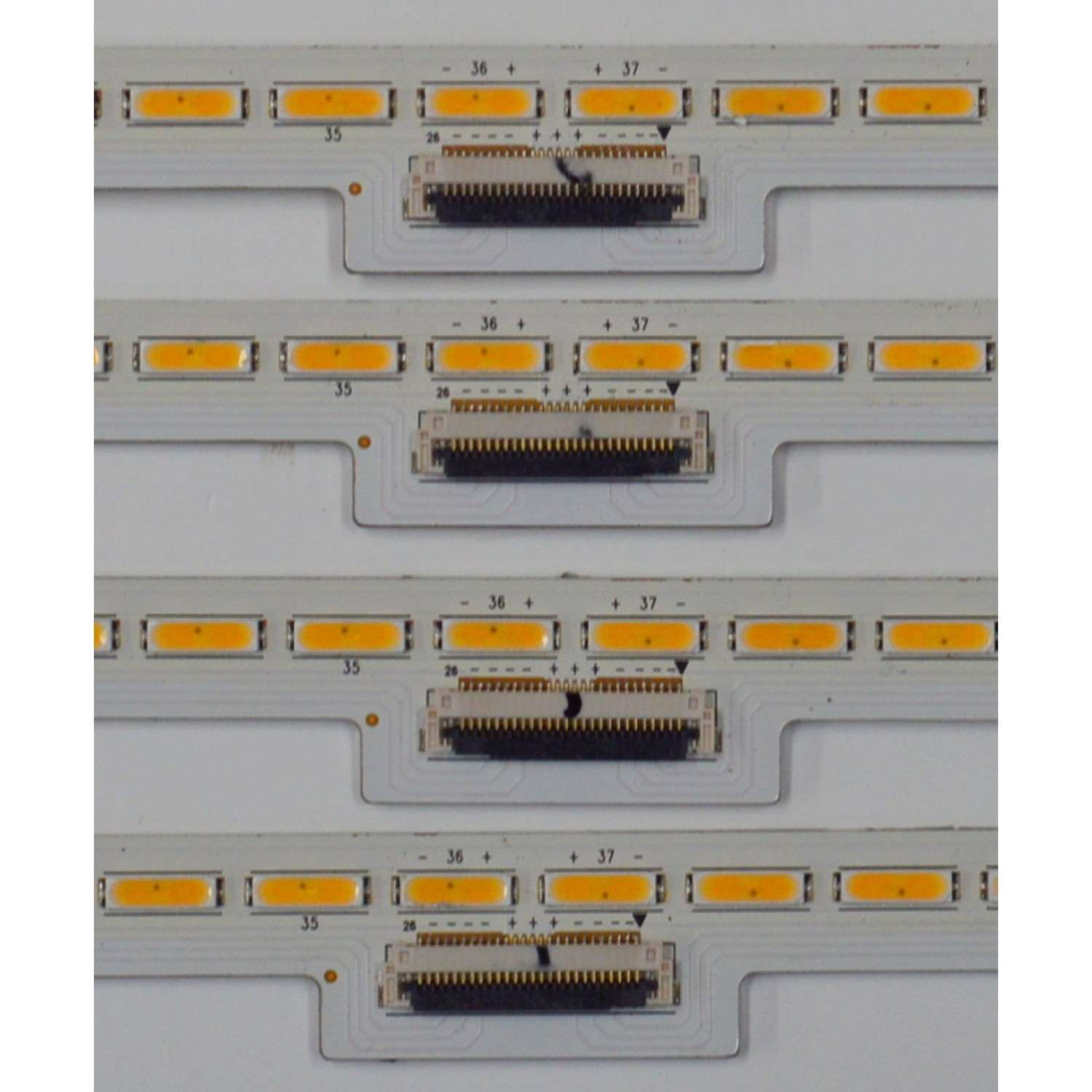 KIT DE LEDS ORIGINAL PARA TV SONY 4 PIEZAS / NUMERO DE PARTE 55INCH 7020PKG / LG INNOTEK 55INCH 7020PKG 72EA_CAN REV0.2 131107 / MODELO XBR-55X900B / XBR55X900B - Imagen 3