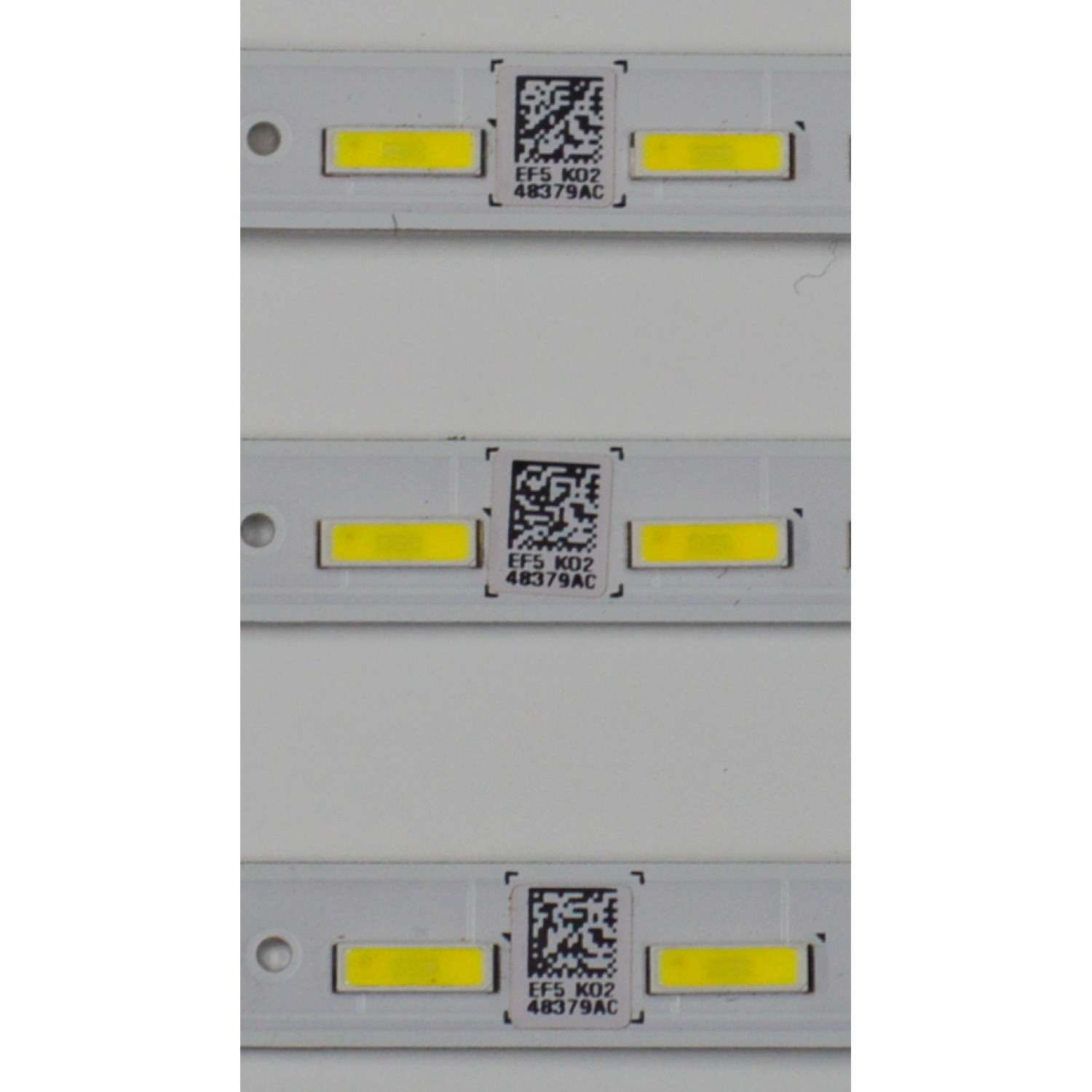 KIT DE LEDS ORIGINAL PARA TV SAMSUNG 3 PIEZAS / NUMERO DE PARTE BN96-48379A / 19Y_RU8K_STC750A38_7020UCD_48LED_REV1.0_190114_BN96_BN96-48379A / 48379A / MODELO LH75QBRE / LH75QBRN / LH75QMRA / LH75QMRE / LH75WMAW / UN75RU8000 / UN75RU9000 / UN75RU800 - Imagen 4