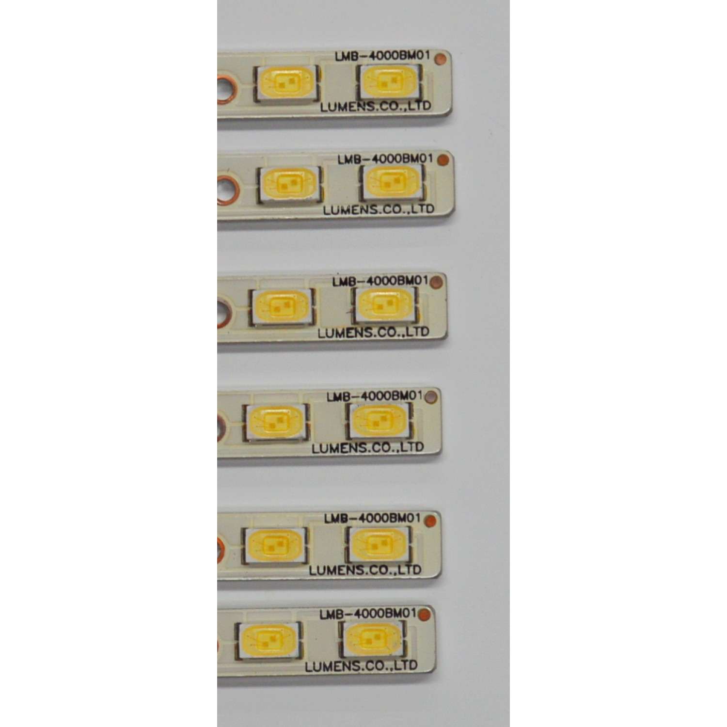 KIT DE LEDS ORIGINAL PARA TV SAMSUNG 6 PIEZAS / NUMERO DE PARTE LMB-4000BM01 / 40B026 / B222 / PANEL LTF400HF08-A01 / MODELO UN40B6000VFXZA / UN40B6000VFXZA SQ01 - Imagen 3