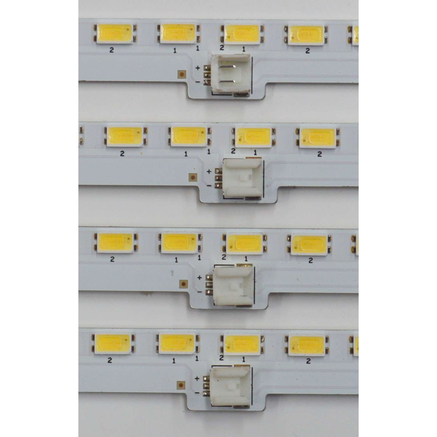 KIT DE LEDS ORIGINAL PARA TV SHARP 4 PIEZAS / NUMERO DE PARTE 2013SSP60 / SAMSUNG 2013SSP60 5630 76 REV1.0 / B0754212K313 / B075 / 4212 / K313 / PANEL JE600D3HD6AZ / MODELO LC-60LE857U - Imagen 2