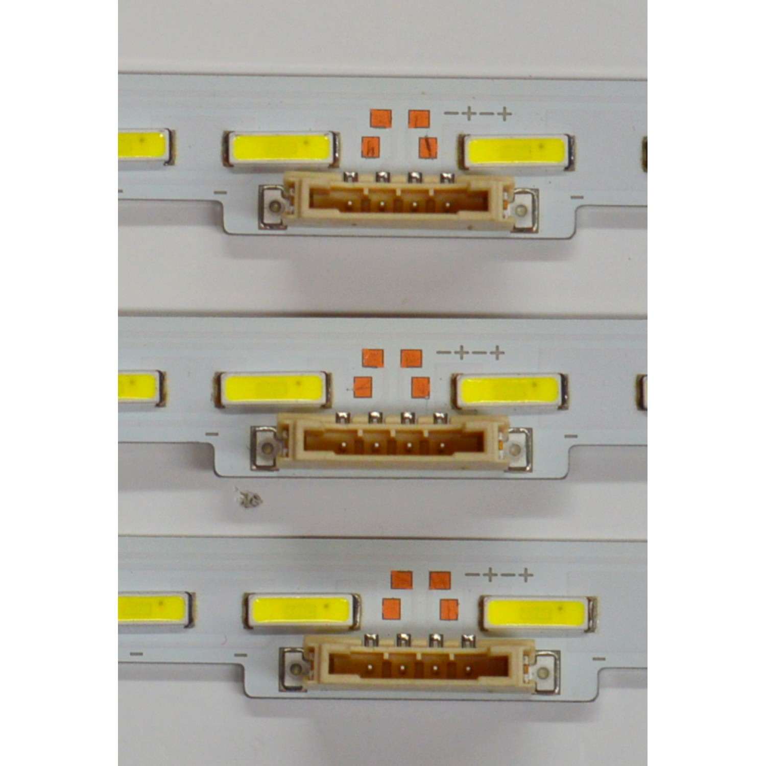 KIT DE LEDS ORIGINAL PARA TV SAMSUNG 3 PIEZAS / NUMERO DE PARTE BN96-48379A / L1_RU8K_G5_CEM_S24(2)_R1.0_SC4_100_LM41-00723A/LM41-00774A / 48379A / MODELO LH75QBR / LH75QBR / LH75QMRA / LH75QMR / LH75WMAWL / UN75RU800 / UN75RU8000 / UN75RU9000 - Imagen 4