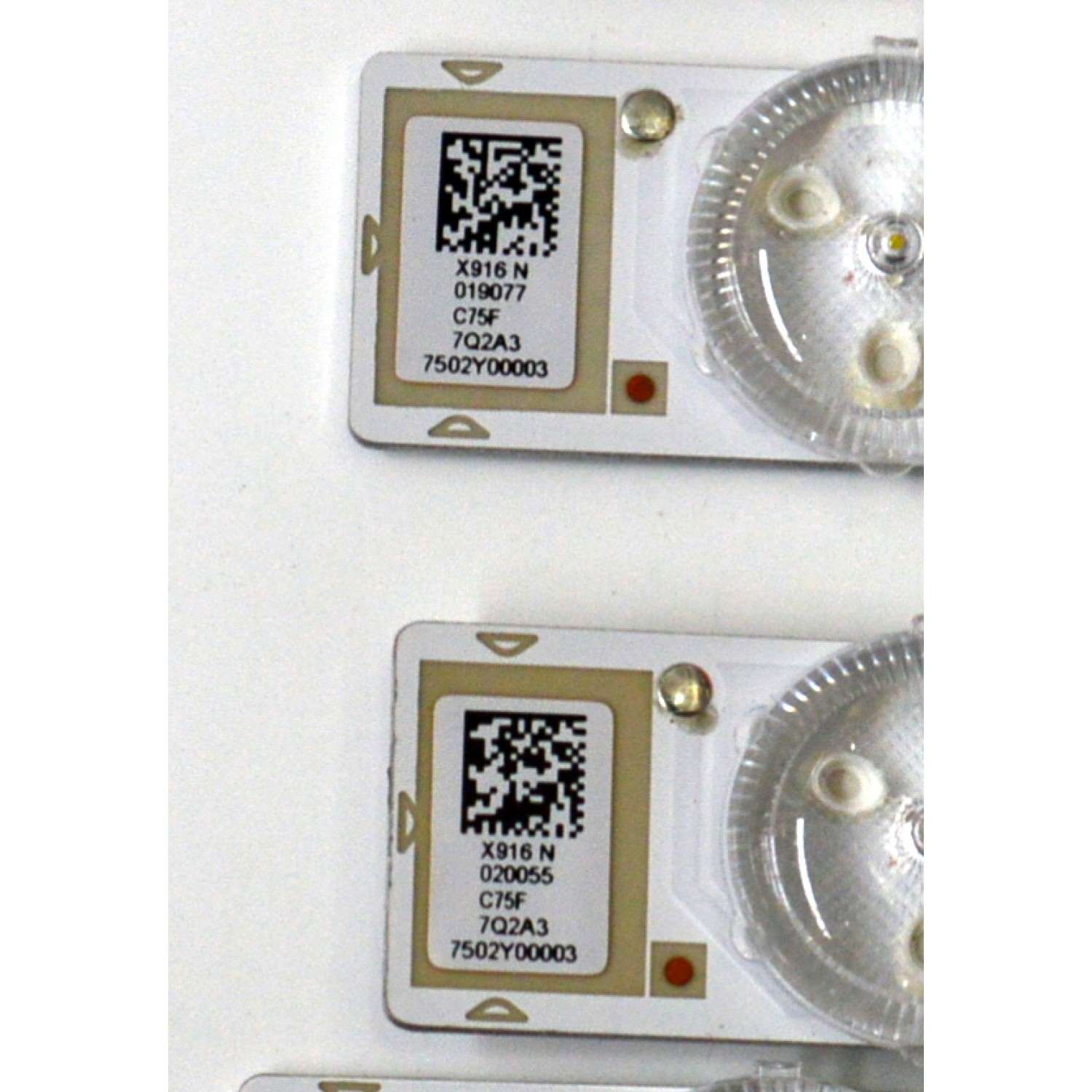 KIT DE LEDS ORIGINAL PARA TV SONY BARVIA 20 PIEZAS / NUMERO DE PARTE LB7502Y / LB7502Y V0_01 / 8598A / 7502Y000003 / 7Q2A3 / C75F / X916 N / PANEL YDDM075DGS11 / DISPLAY ST7461D04-6 V2.1 / MODELO XR-75X90CL / XR75X90CL - Imagen 5