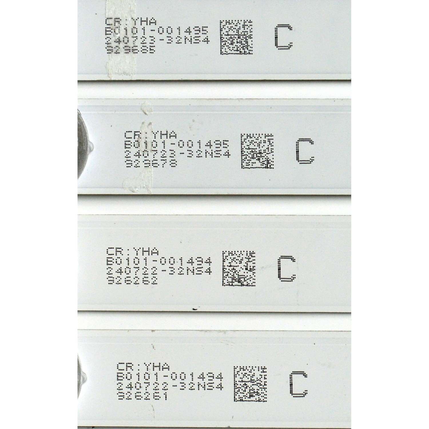 KIT DE LEDS ORIGINAL PARA TV TCL 16 PIEZAS / NUMERO DE PARTE 40-75Z9HA-DLB1AG / 40-75Z9HB-DLB1AG / CR:YHA / B0101-001494 / B0101-001495 / 240722-32NS4 / 240723-32NS4 / PANEL LVU750NDJL / DISPLAY ST7461D03-2 VER.2.3 / MODELO 75Q691G / 75Q691F - Imagen 3
