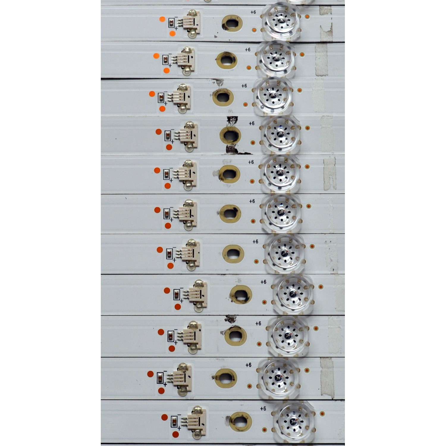 KIT DE LEDS ORIGINAL PARA TV TCL 16 PIEZAS / NUMERO DE PARTE TCL98LB05 / TCL98LB05_3030F2.4D_V1.2_20240113 / N0101-000359 / A0001/FD2 / 240702 / ZMAS/TG / PANEL LVU980NDJL / DISPLAY ST9751D01-4 VER.2.2 / MODELO 98Q672G - Imagen 3