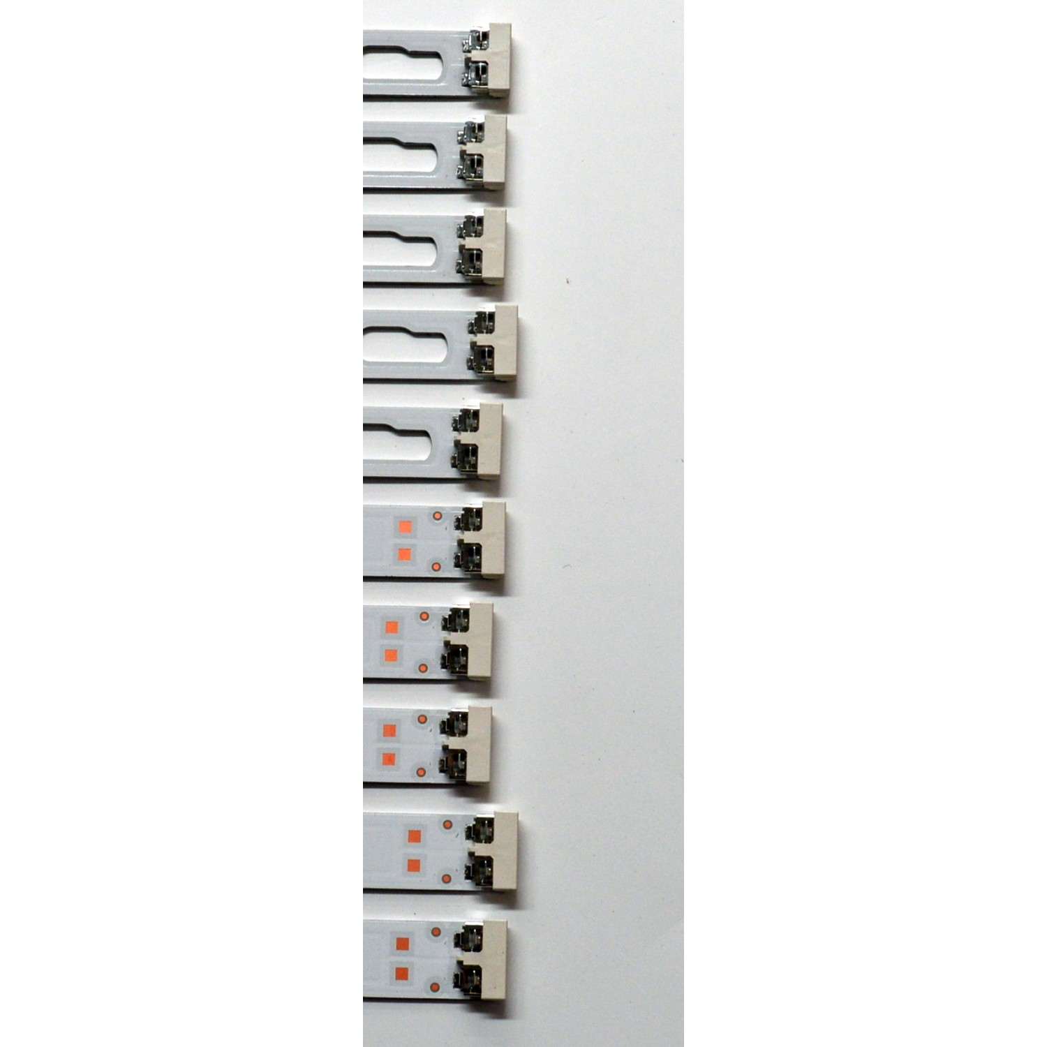 KIT DE LEDS ORIGINAL PARA TV SAMSUNG 15 PIEZAS / NUMERO DE PARTE BN96-58299A / BN96-58297A / BN96-58298A / 85MR00 / 85LR00 / 85RR00 / PANEL CY-BD085HGAV2H / DISPLAY T850QVN04.1 / MODELOS UN85DU7100FXZC / UN85DU7200BXZA / UN85DU7200DXZA / UN85DU7200FXZA  - Imagen 8