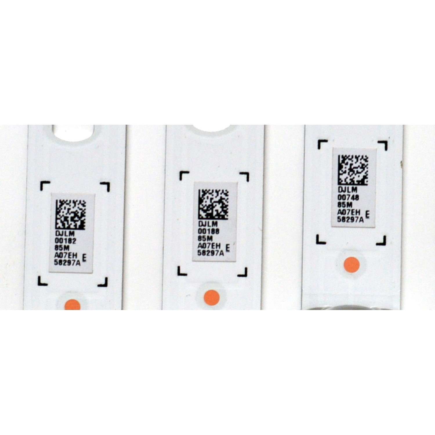 KIT DE LEDS ORIGINAL PARA TV SAMSUNG 15 PIEZAS / NUMERO DE PARTE BN96-58299A / BN96-58297A / BN96-58298A / 85MR00 / 85LR00 / 85RR00 / PANEL CY-BD085HGAV2H / DISPLAY T850QVN04.1 / MODELOS UN85DU7100FXZC / UN85DU7200BXZA / UN85DU7200DXZA / UN85DU7200FXZA  - Imagen 2