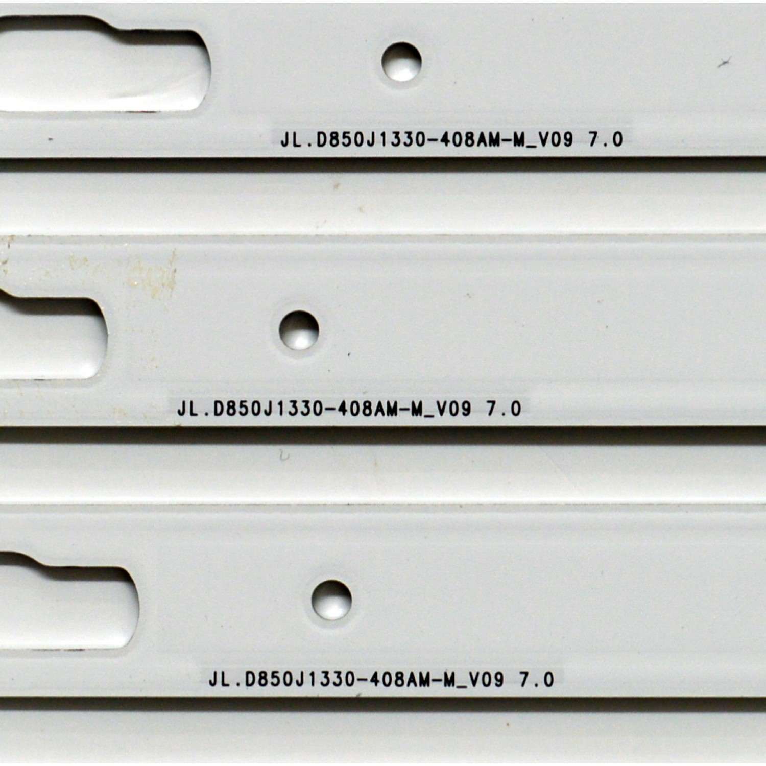 KIT DE LEDS ORIGINAL PARA TV SAMSUNG 15 PIEZAS / NUMERO DE PARTE BN96-58297A / BN96-58298A / BN96-58299A / JL.D850J1330-408AR-M_V09 7.0 / JL.D850J1330-408AL-M 58299A / 58298A / 58297A / PANEL CY-BD085HGCV2H / DISPLAY PT850GT01-1 / MODELO UN85DU7200BXZA - Imagen 7