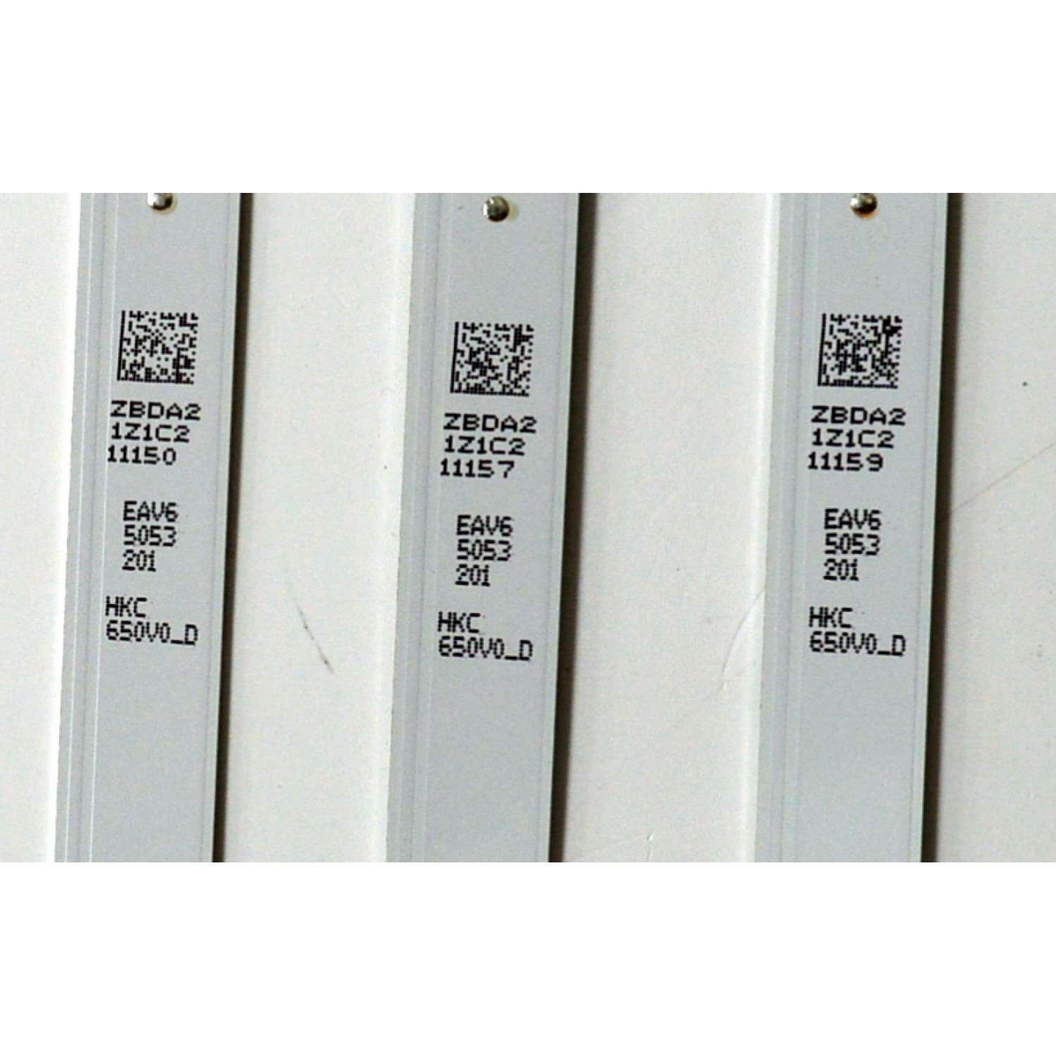 KIT DE LEDS ORIGINAL PARA TV LG 8 PIEZAS / NUMERO DE PARTE EAV65053201 / SSC_Y22_SLIM TRIDENT_65UQ80_HKC_S / SSC_Y22_SLIM TRIDENT_65UQ80_HKC_0.6PI_REV00_220823 / HKC650V0_D / PANEL NC650TQG-VHKH5 / DISPLAY PT650GT01-4 VER.1.0 / MODELO 65UQ7070ZUE.BUSULKR - Imagen 3