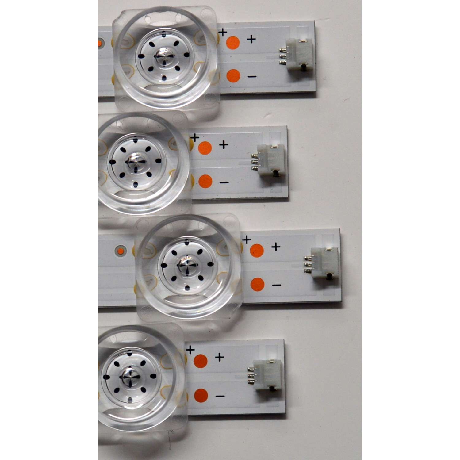 KIT DE LEDS ORIGINAL PARA TV SCEPTRE 4 PIEZAS / NUMERO DE PARTE F55JL7SMC3030041008J / CRH-F55JL7SMC3030041008J-REV1.3 / BOE 70401-01427 / SSC SVB550FD1 / 234734 / 162L0832D2105170011D00 / PANEL BOEA550WU1 / DISPLAY LC546PU4L 01 / MODELO U557CV-UMRB - Imagen 2