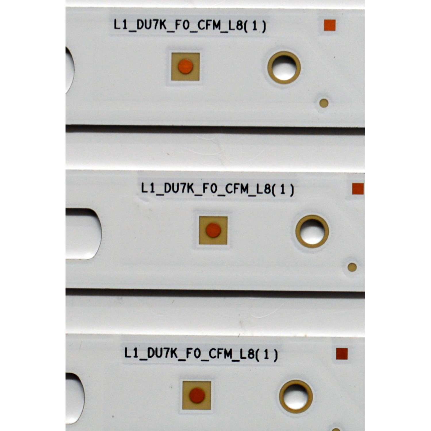 KIT DE LEDS ORIGINAL PARA TV SAMSUNG 6 PIEZAS / NUMERO DE PARTE BN96-58288A / BN96-58290A / LM41-01149A / LM41-01150A / L1_DU7K_F0_CFM_L8(1) / L1_DU7K_F0_CFM_R9(1) / R1.1_XAK_100_7PI / PANEL CY-BD060HGSV1H / DISPLAY JE601R3HD3K /MODELO UN60DU6900FXZA UA01 - Imagen 5
