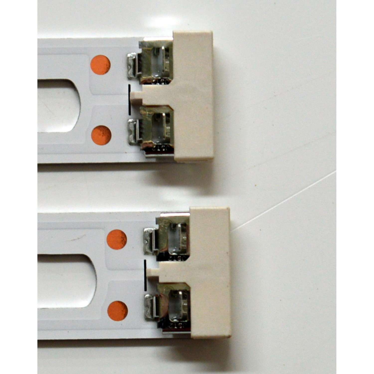 KIT DE LEDS ORIGINAL PARA TV SAMSUNG 4 PIEZAS / NUMERO DE PARTE BN96-58287A / BN96-58286A / JL.D550I1330-408AR-M_V18 / JL.D550I1330-408AL-M_V18 / 58287A / 58286A / PANEL CY-BD055HGXVDH / DISPLAY LC550EQC (SS)(A4) / MODELO UN55DU7200BXZA SF14 - Imagen 4