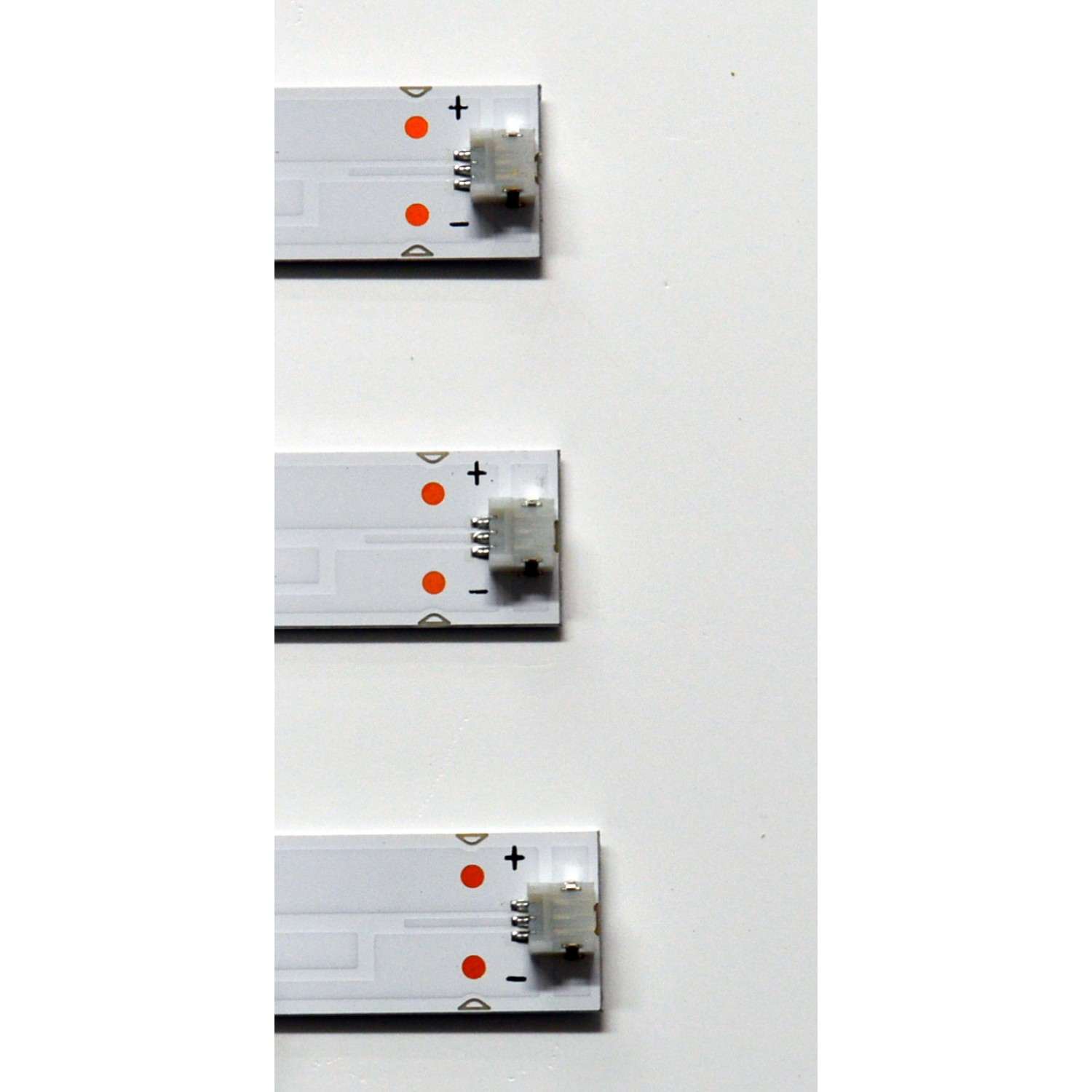 KIT DE LEDS ORIGINAL PARA TV SCEPTRE 3 PIEZAS / NUMERO DE PARTE F43JL6P3030030805Q / CRH-F43JL6P3030030805Q-REV1.0 / 70401-01428SSC / SVB430AK2 / 233928 / 162L0632E2105160007D / PANEL BOEA430WU1 / DISPLAY CC430LV1D / MODELO X437BV-FSRD / X437BV-FSRB - Imagen 4