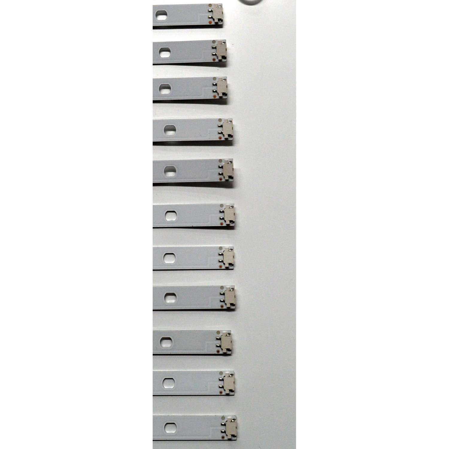 KIT DE LEDS ORIGINAL PARA TV LG 22 PIEZAS / NUMERO DE PARTE EAV65088101 / EAV65088201 / SSC_Y23 SLIM TRIDENT_86UR90_LGD_A_S / SSC_Y23 SLIM TRIDENT_86UR90_LGD_B_0.6PI_REV00_220714 / PANEL NC860TQE-AAMH1 / DISPLAY LC860DQQ / MODELO 86UT7550AUA.BUSYLKR - Imagen 2