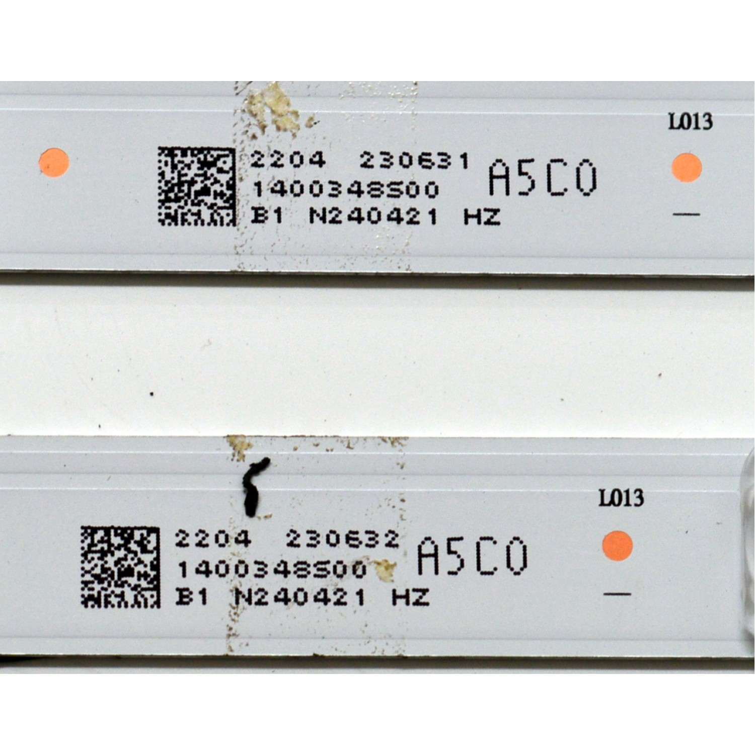 KIT DE LEDS ORIGINAL PARA TV HISENSE  2 PIEZAS / NUMERO DE PARTE JL.D580G1330-003AS-M / JL.D580G1330-003AS-M_V02 / HD580H1U91-T0L1 / 2023121201 / 2023121201 / 1400348500 / 2204 230631 / PANEL HD580H1U91-T0L1/ROH / DISPLAY CV580U4-L01 / MODELO 58R6E5 / 58A6NV / 58A65NV - Imagen 4