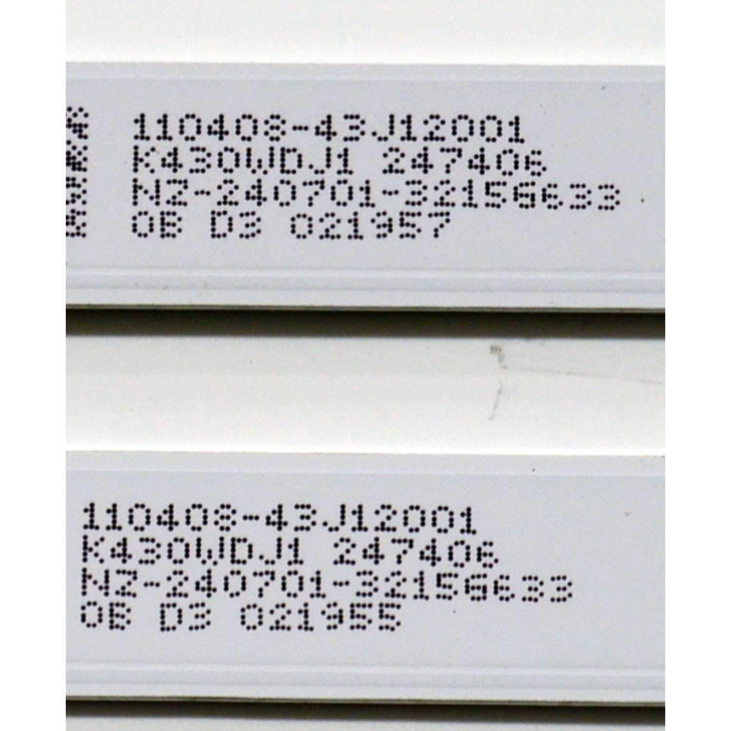 KIT DE LEDS ORIGINAL PARA TV ELEMENT XUMO TV 4 PIEZAS / NUMERO DE PARTE  4708-K43DJ1-A1113N01 / K430WDJ1 A1 / BCKJ4708RA0 / 110408-43J12001 / N2-240701-32156633 / PANEL K430WDJ1 / DISPLAY V430DJ1-Q01 REV.D2 / MODELO E550AE43C / 100012584 43" - Imagen 5