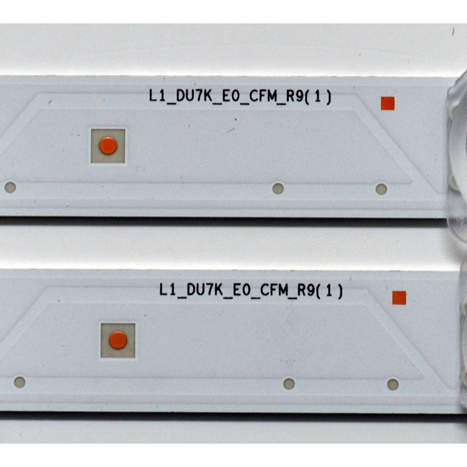 KIT DE LEDS ORIGINAL PARA TV SAMSUNG 4 PIEZAS / NUMERO DE PARTE BN96-58284A / BN96-58285A / LM41-01145A / LM41-01146A / L1_DU7K_E0_CFM_L7(1) / L1_DU7K_E0_CFM_R9(1) / 58284A / 58285A / PANEL CY-BD050HGNV2H / DISPLAY V500DJ7-QE1 / MODELO UN50DU7200DXZA DC02 - Imagen 5