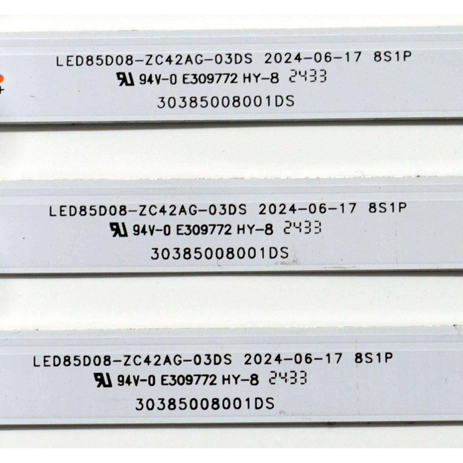 KIT DE LEDS ORIGINAL PARA TV ONN 16 PIEZAS / NUMERO DE PARTE 30385008001DS / LED85D08-ZC42AG-03DS / 85000M05 / 240923AD01 / 240921BD01 / DISPLAY V850DJ2-Q01 / MODELO 100150805 85" - Imagen 4