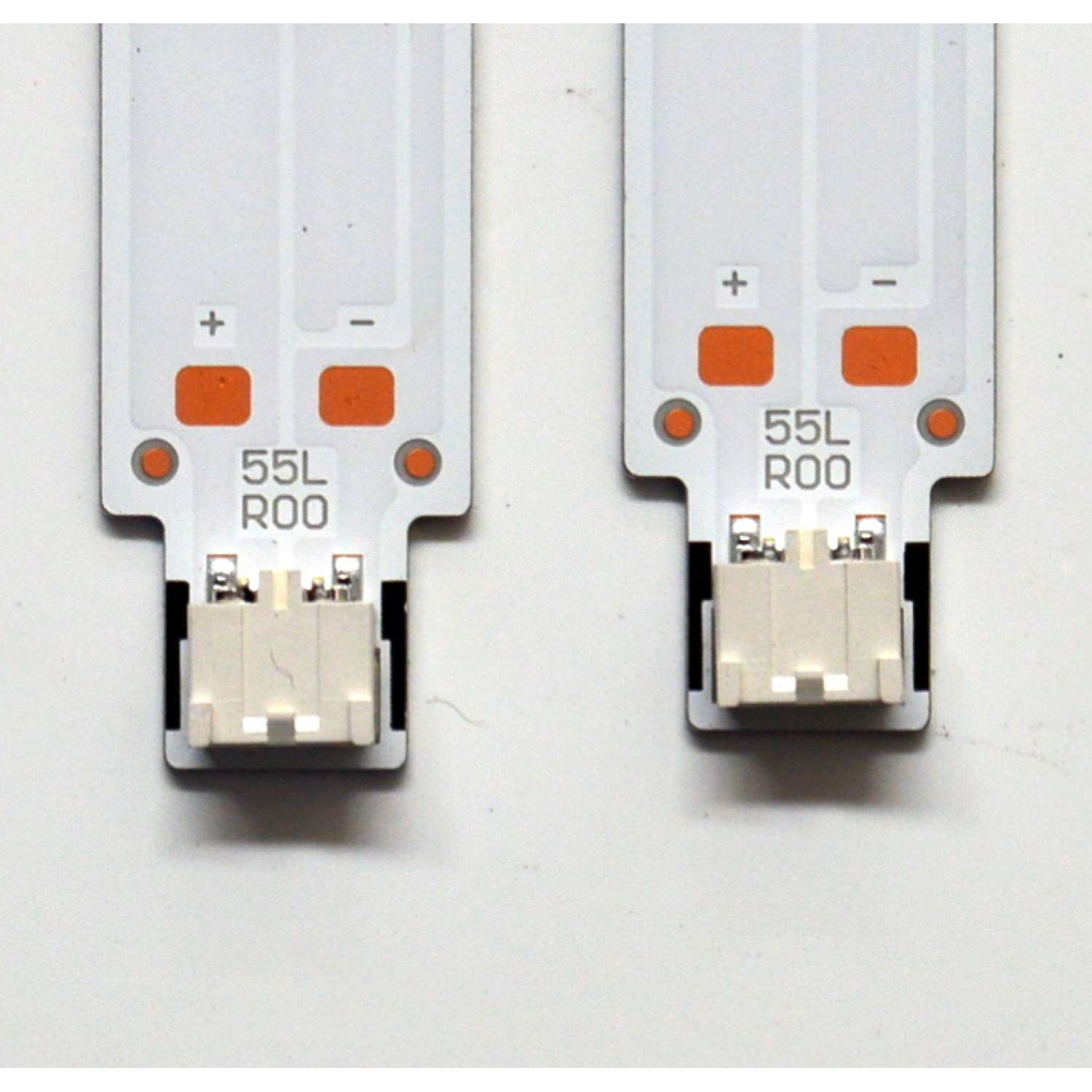 KIT DE LEDS ORIGINAL PARA TV SAMSUNG 4 PIEZAS / NUMERO DE PARTE BN96-58286A / BN96-58287A / 55RR00 / 55LR00 / 58286A / 58287A / PANEL CY-BD055HGXV2H / DISPLAY LC550EQC (SP)(A3) / MODELO UN55DU7200BXZA / UN55DU7200BXZA WB01 - Imagen 5
