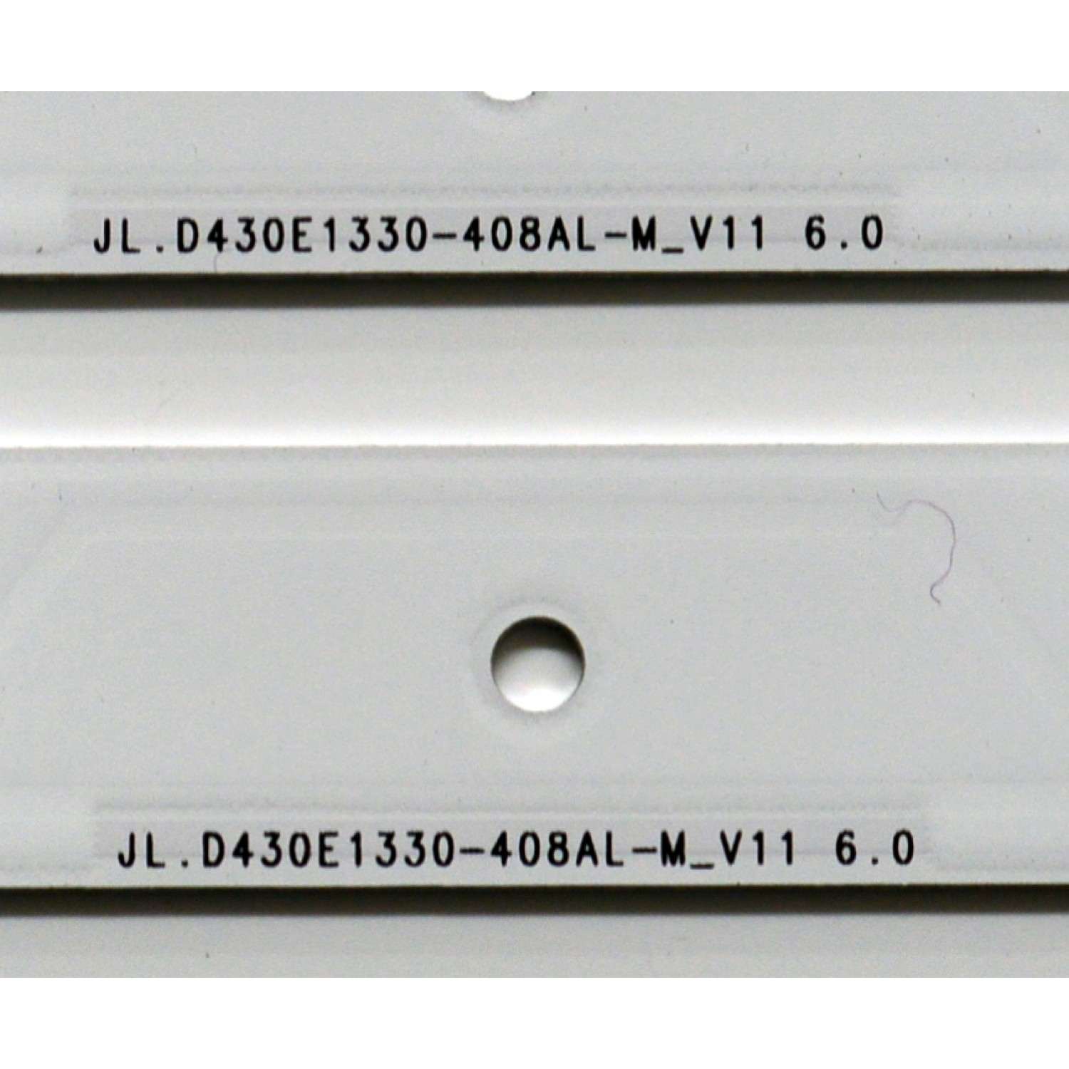 KIT DE LEDS ORIGINAL PARA TV SAMSUNG 4 PIEZAS / NUMERO DE PARTE BN96-58282A / BN96-58283A / JL.D430E1330-408AL-M_V11 6.0 / JL.D430E1330-408AR-M_V11 6.0 / 58282A / 58283A / PANEL CY-BD043HGAV2H / DISPLAY T430QVN03.P / MODELO UN43DU7200DXZA AB06 - Imagen 4