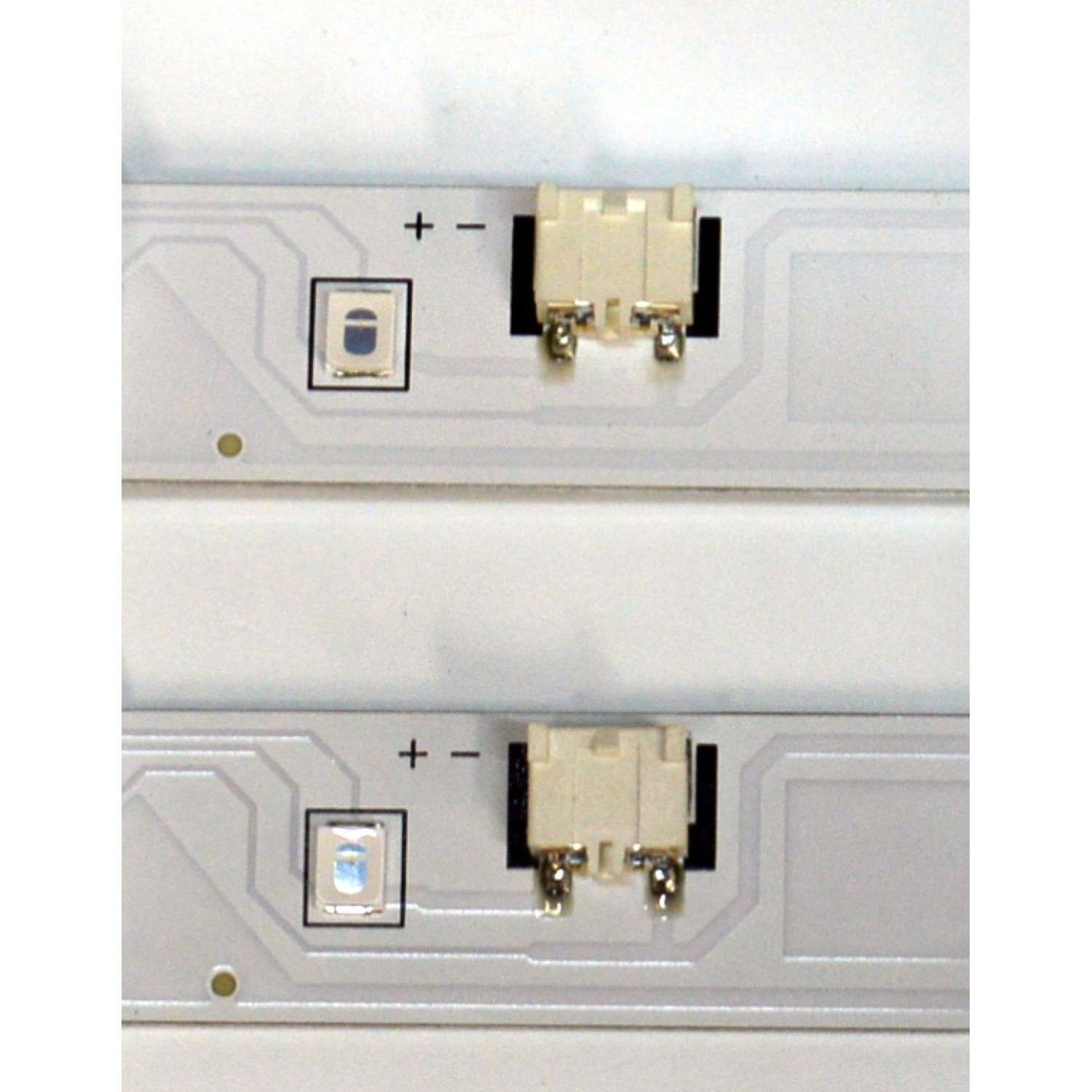 KIT DE LEDS ORIGINAL PARA TV SAMSUNG 2 PIEZAS / NUMERO DE PARTE BN96-60372A / LM41-01193A / LM41-01193A / C / L1_FU8K_D3 / CFM_S14(1) / 60372A / PANEL CY-BF043HGNV3H / DISPLAY V430DJ1-Q01 4E7 / BN96-59942A / MODELO UN43U8000FBXZA / UN43U8000FBXZA DB01 - Imagen 2
