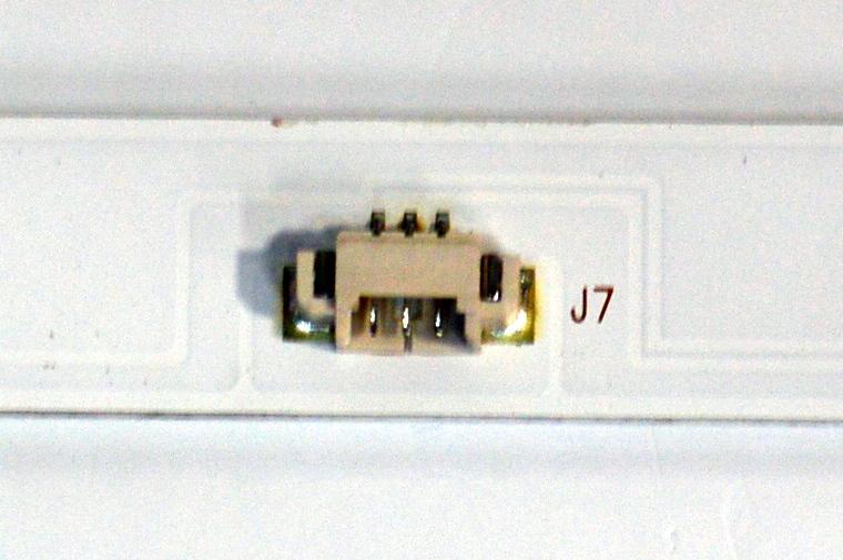 KIT DE LEDS ORIGINAL PARA TV ONN 3 PIEZAS / NUMERO DE PARTE 30350009208D / 30350009207D / LED50D09B-ZC62AG-02D / LED50D09A-ZC62AG-02D / 50000M84 / 50000M83 / DISPLAY HF500QUB-F20 / MODELO 100012585 50" - Imagen 4