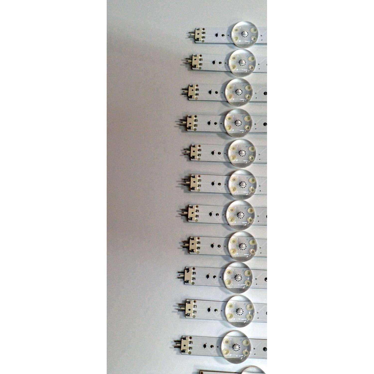 KIT DE LEDS ORIGINAL PARA TV LG 22 PIEZAS / NUMERO DE PARTE EAV65081201 / EAV65081301 / SSC_Y23 SLIM TRIDENT_86UT80_HKC_B_S / SSC_Y23 SLIM TRIDENT_86UT80_HKC_A_0.6Pi_REV00_231016 / PANEL NC860TQE-AHMH1 / DISPLAY PT860GS01-6 / MODELO 86UT7550AUA.BUSTLKR - Imagen 6