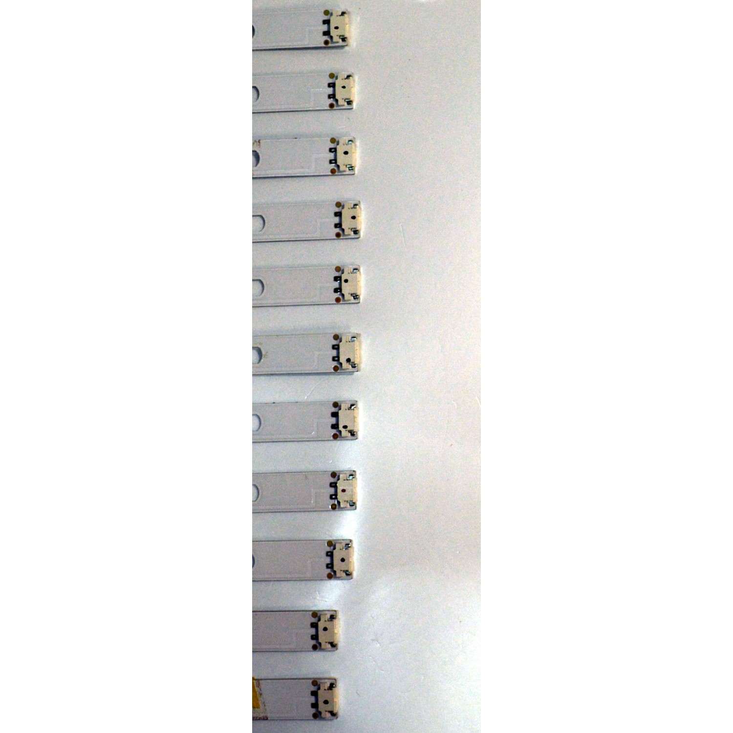 KIT DE LEDS ORIGINAL PARA TV LG 22 PIEZAS / NUMERO DE PARTE EAV65081201 / EAV65081301 / SSC_Y23 SLIM TRIDENT_86UT80_HKC_B_S / SSC_Y23 SLIM TRIDENT_86UT80_HKC_A_0.6Pi_REV00_231016 / PANEL NC860TQE-AHMH1 / DISPLAY PT860GS01-6 / MODELO 86UT7550AUA.BUSTLKR - Imagen 4